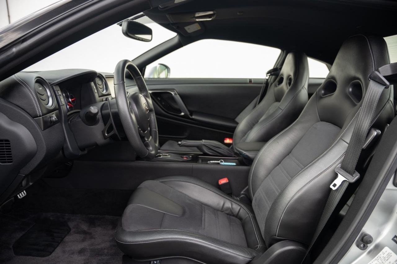 2015 Nissan GT-R Premium (11)