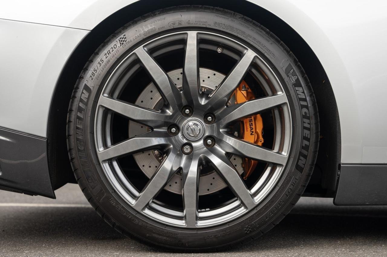 2015 Nissan GT-R Premium (3)