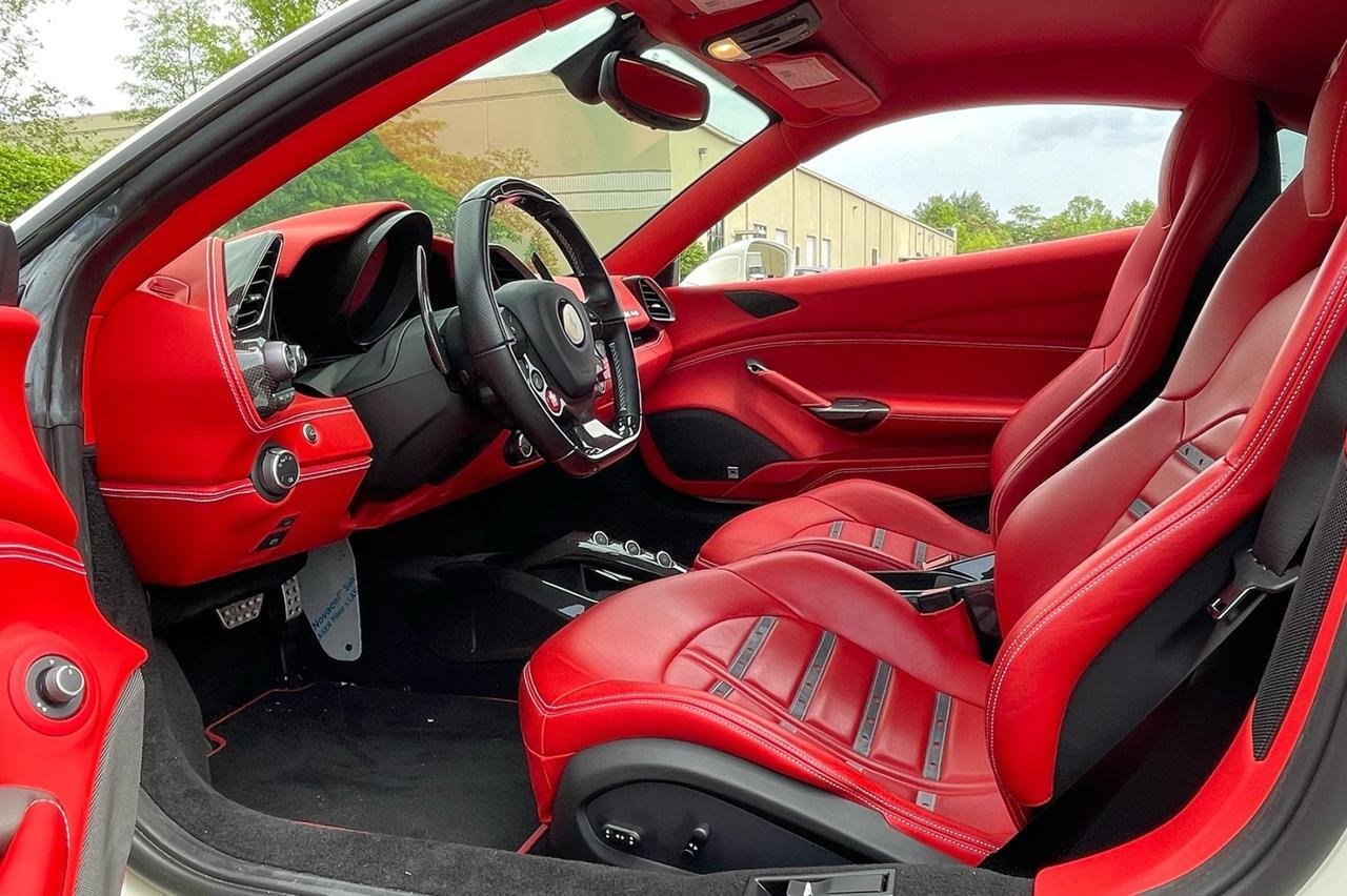 2018 Ferrari 488 GTB (1)