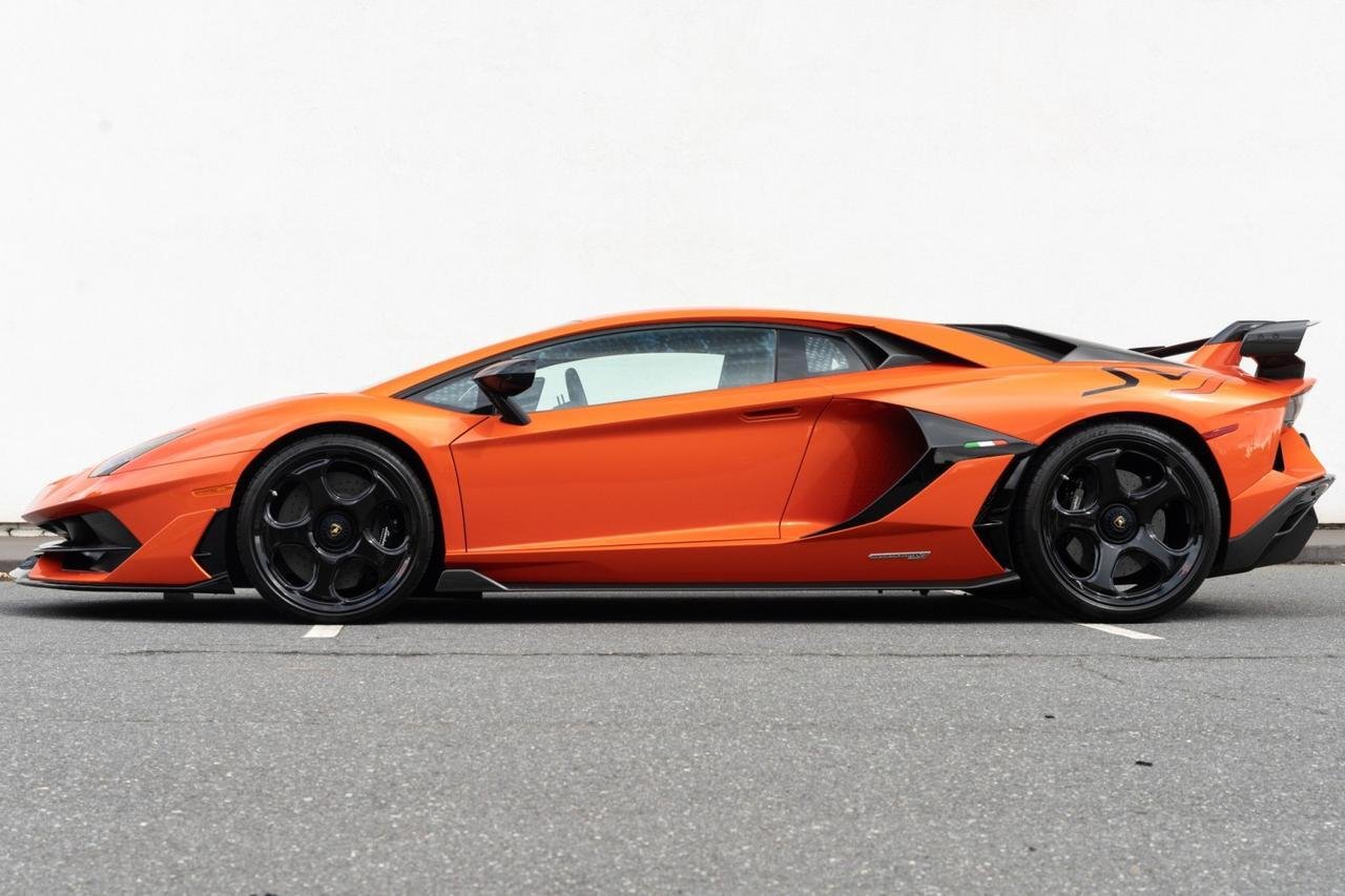 2020 Lamborghini Aventador SVJ For Sale (26)