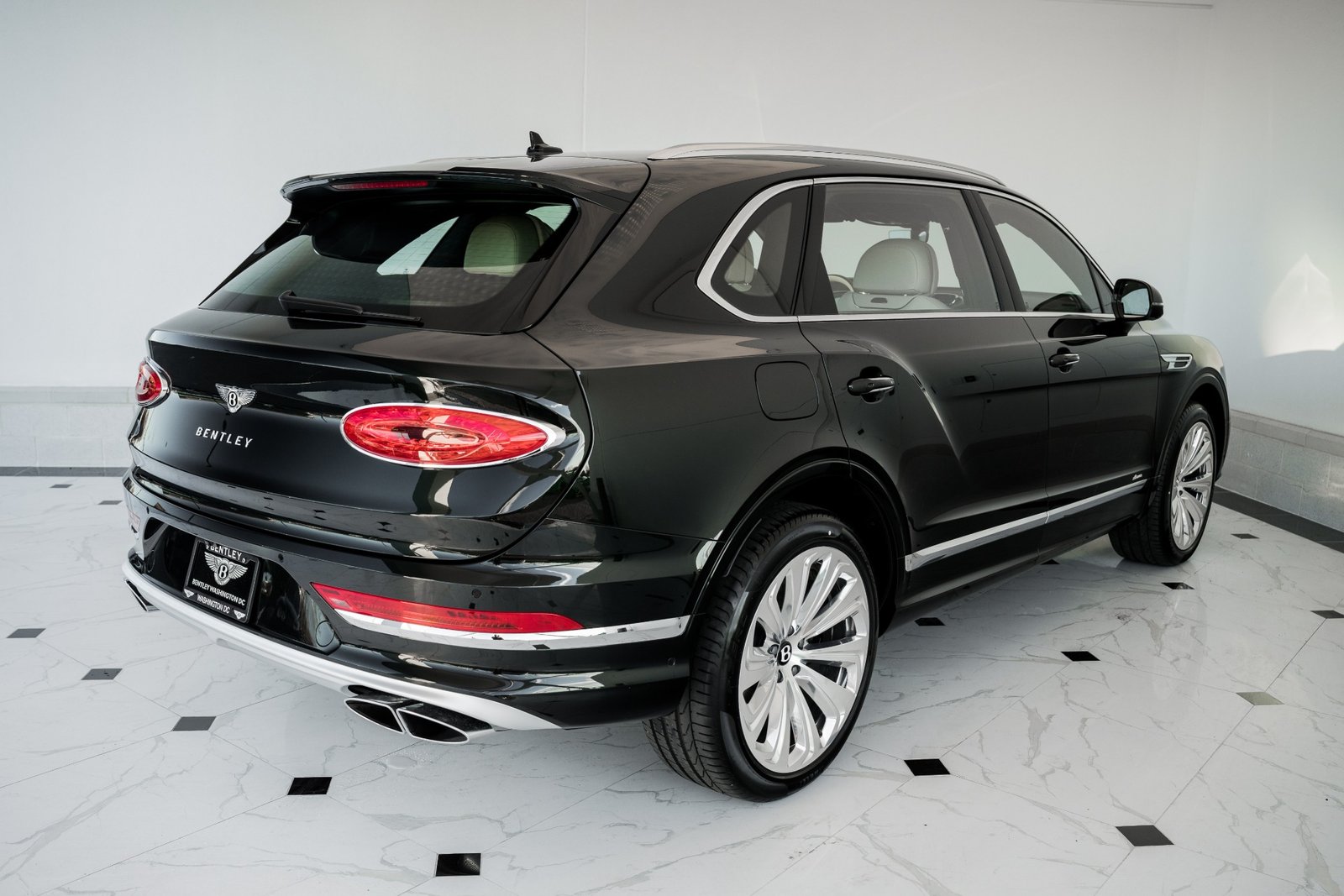 2023 BENTLEY BENTAYGA EWB AZURE V8 (3)