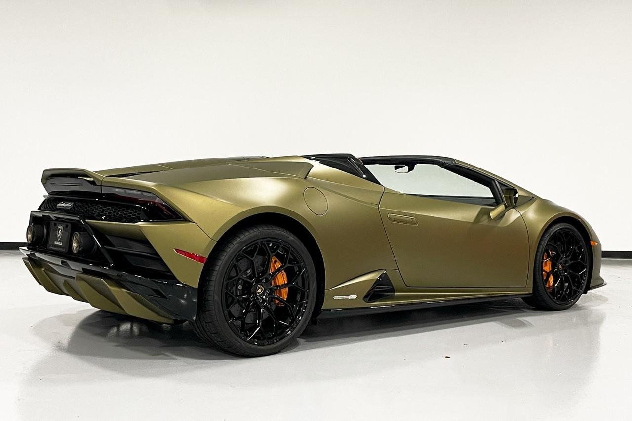 2023 Lamborghini Huracan EVO (1)