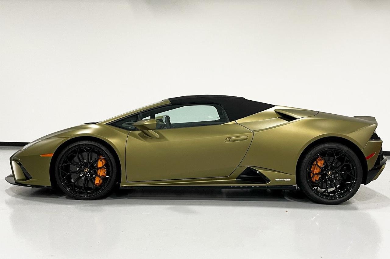 2023 Lamborghini Huracan EVO (12)