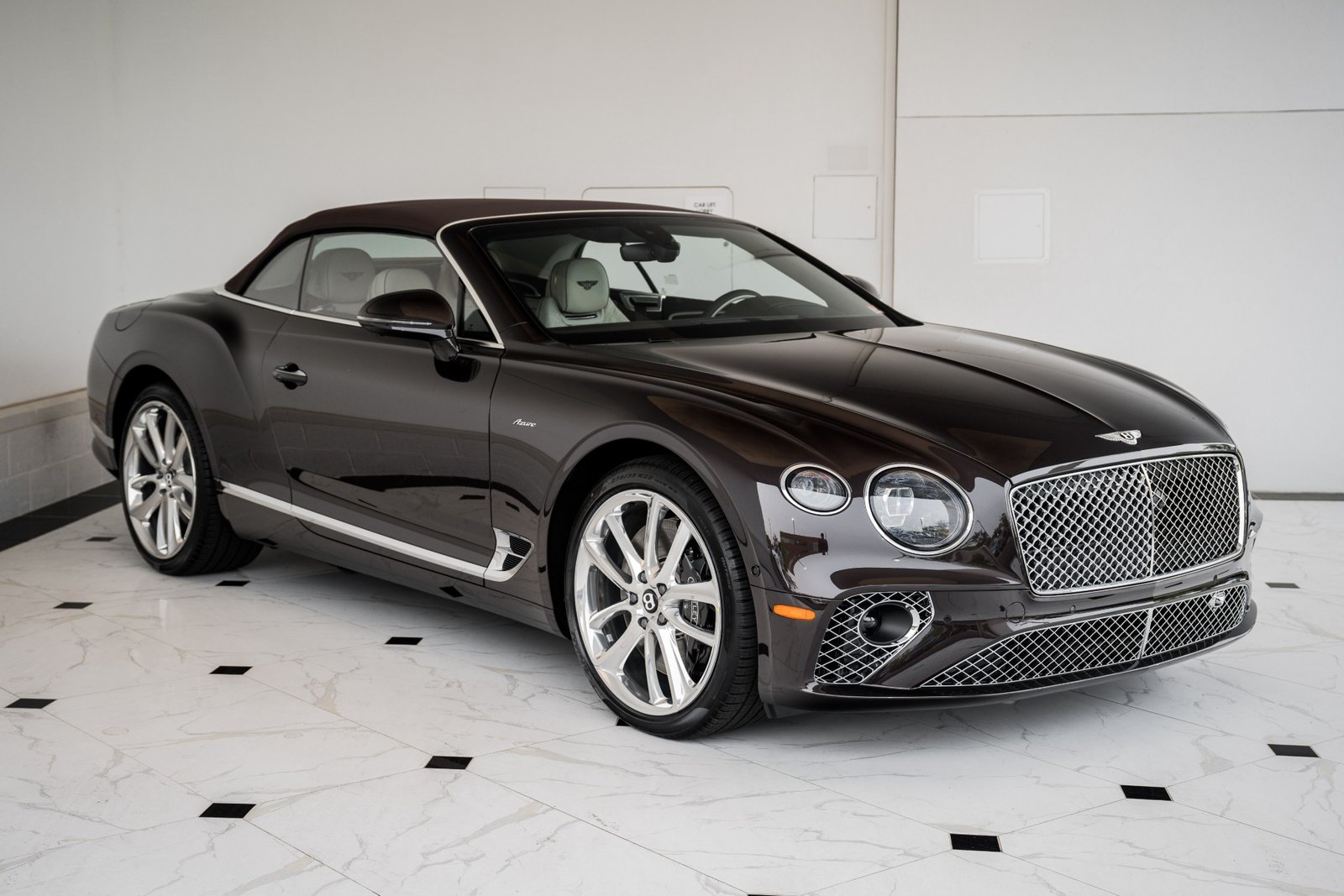 New-2023-Bentley-CONTINENTAL-GTC-AZURE-V8- (15)