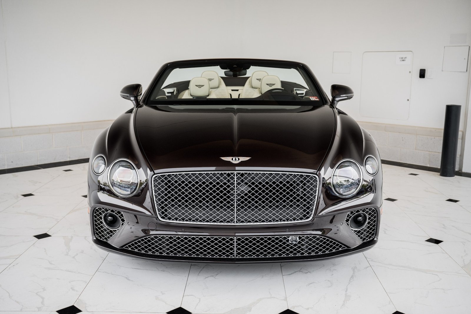 New-2023-Bentley-CONTINENTAL-GTC-AZURE-V8- (2)