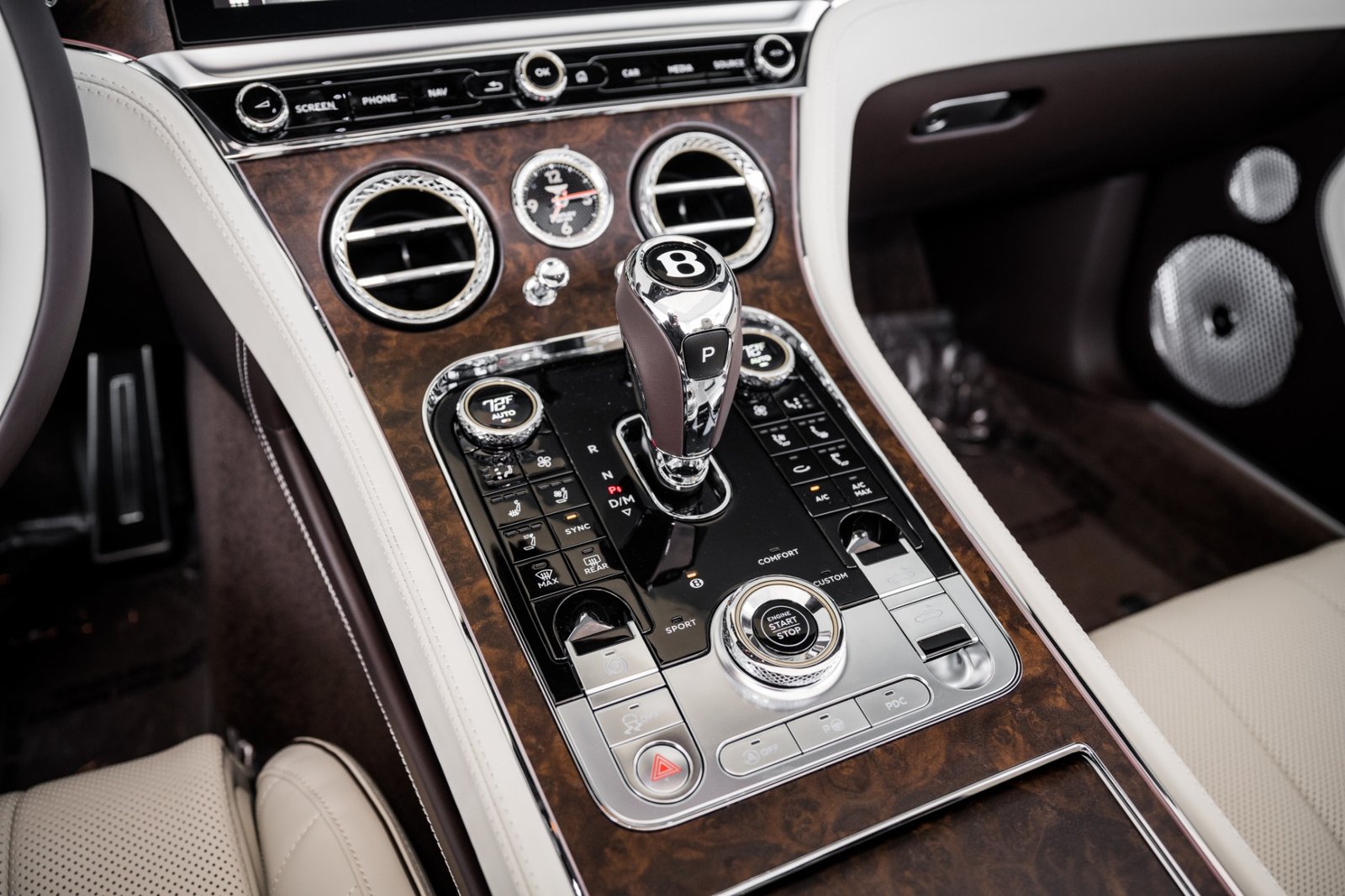New-2023-Bentley-CONTINENTAL-GTC-AZURE-V8- (31)