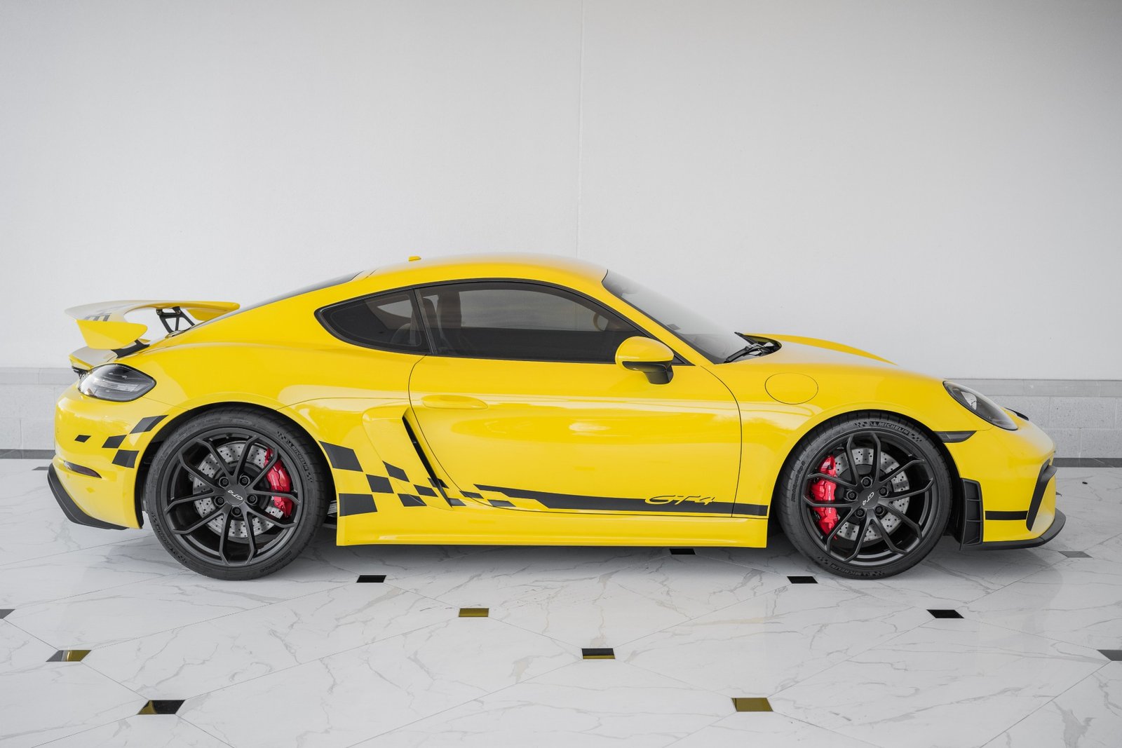 2020 PORSCHE 718 CAYMAN GT4 (6)