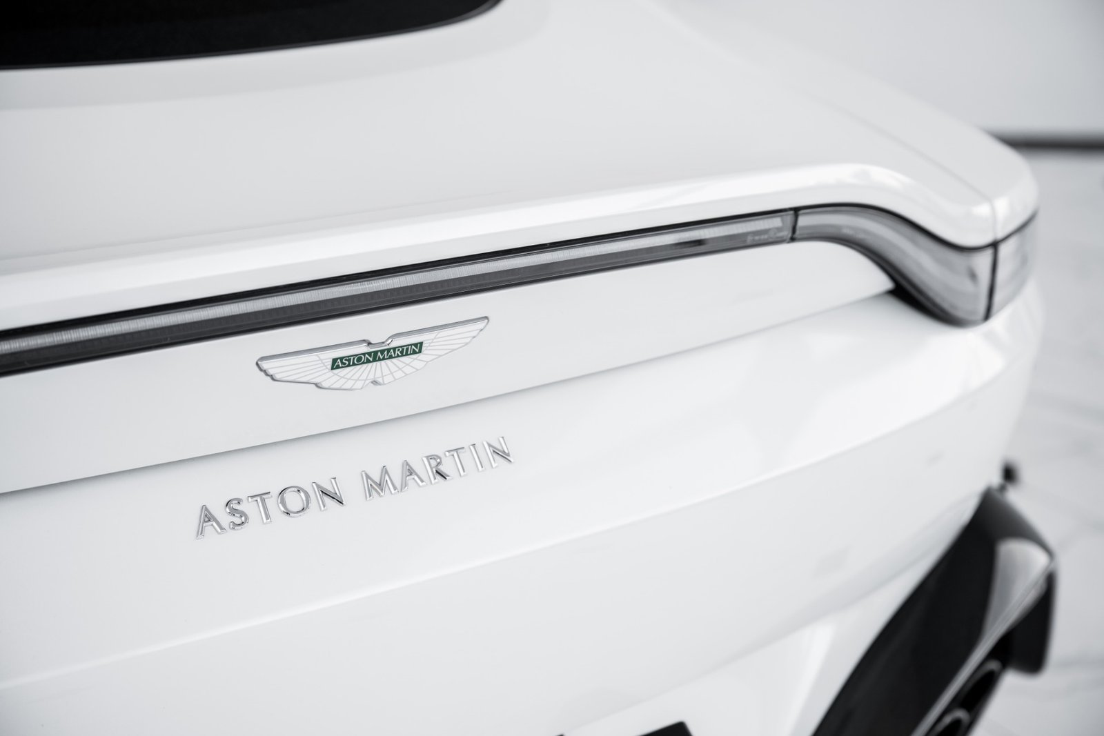 2021 ASTON MARTIN VANTAGE V8 COUPE (2)