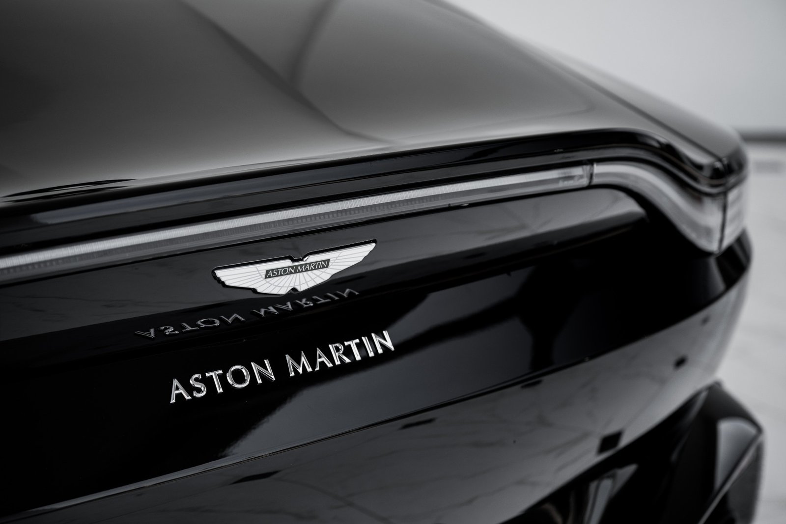 2021 ASTON MARTIN VANTAGE V8 ROADSTER (6)