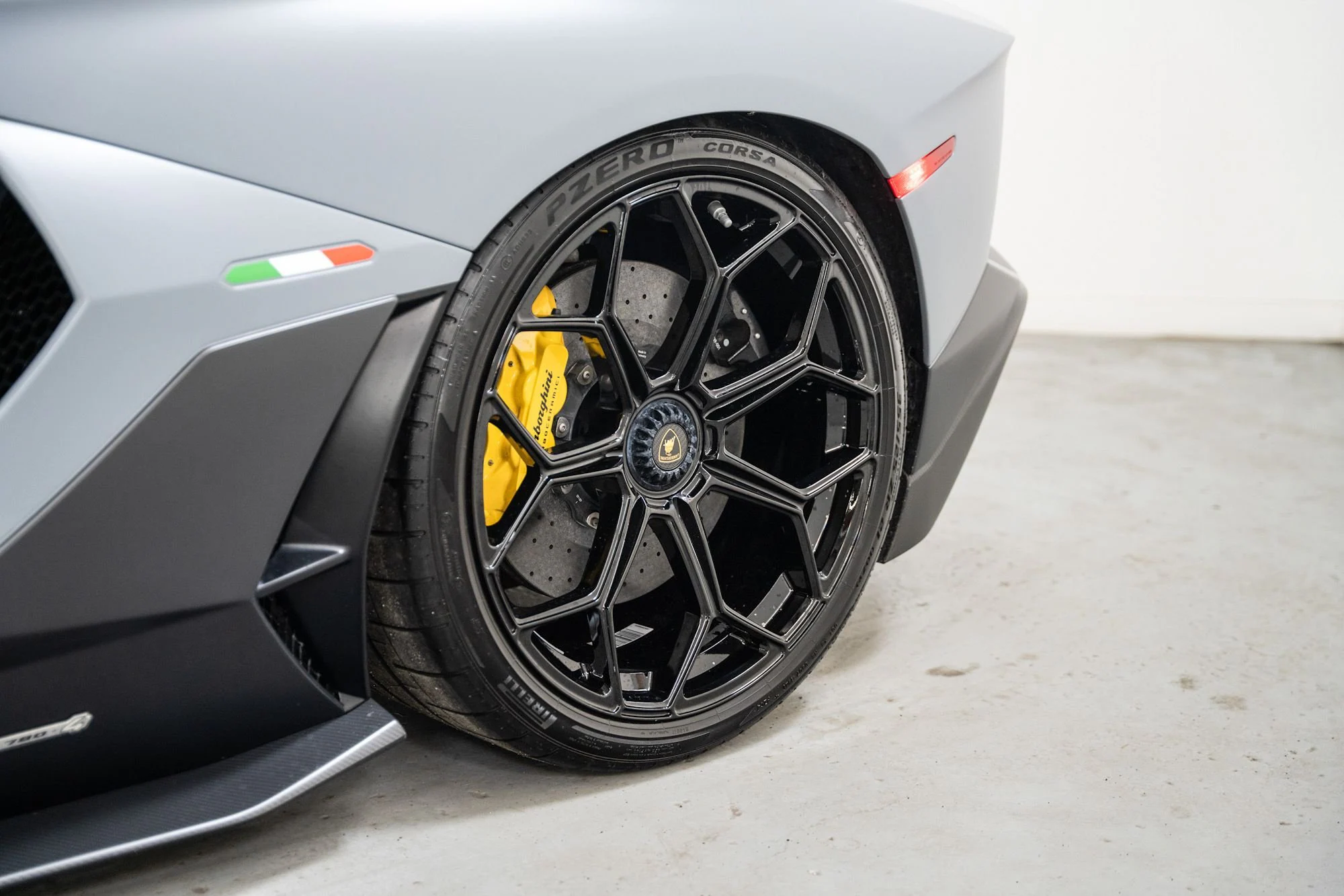 2022 Lamborghini Aventador Ultimae Coupe (19)