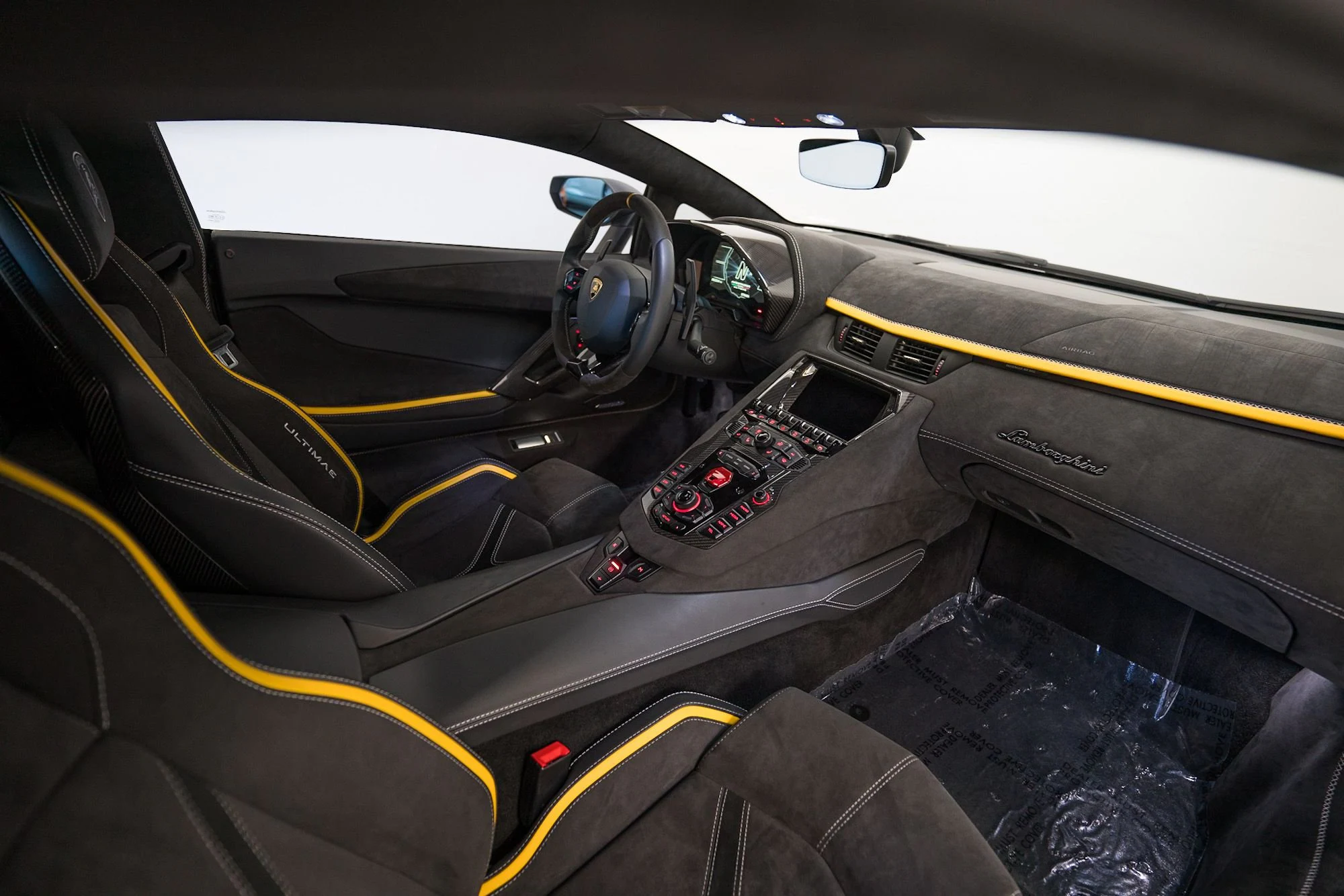 2022 Lamborghini Aventador Ultimae Coupe (29)