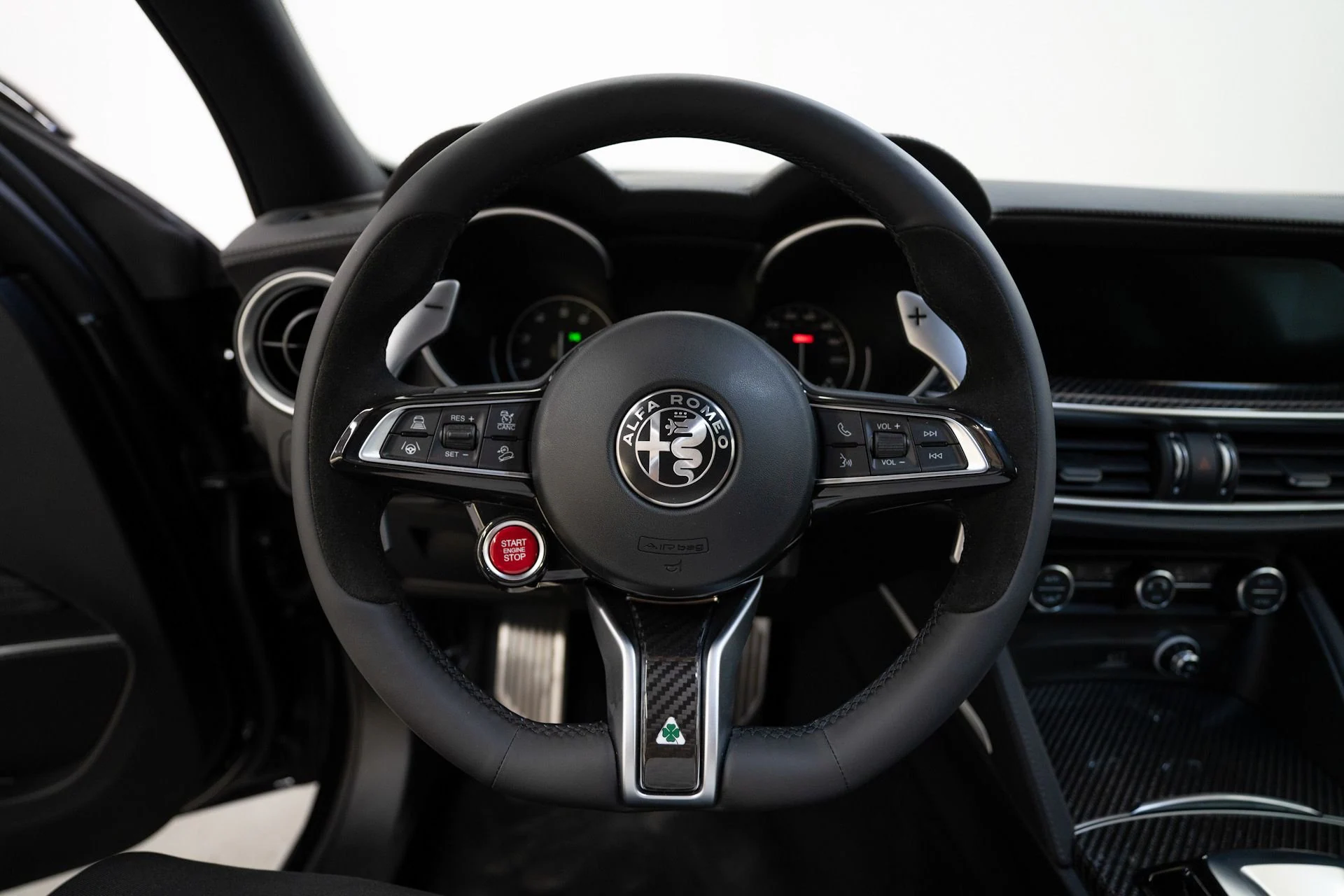 2023 Alfa Romeo Stelvio Quadrifoglio AWD suv (13)