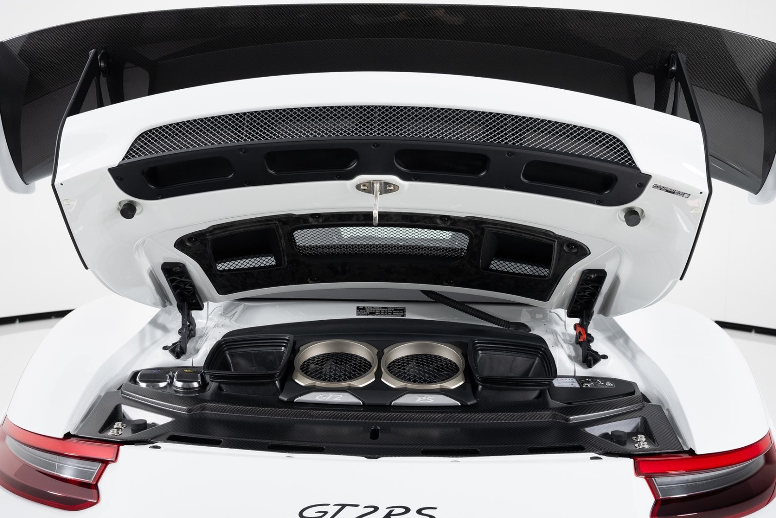 New 2018 PORSCHE 911 GT2 RS WEISSACH – MAG WHEELS (23)