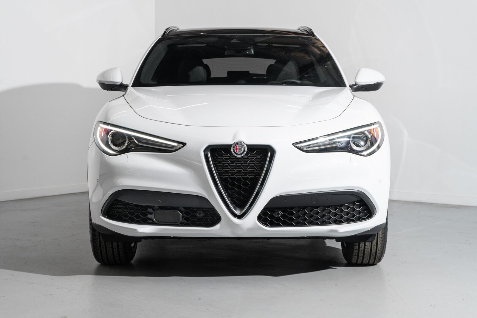 New 2022 Alfa Romeo Stelvio TI AWD Sport Utility (1)