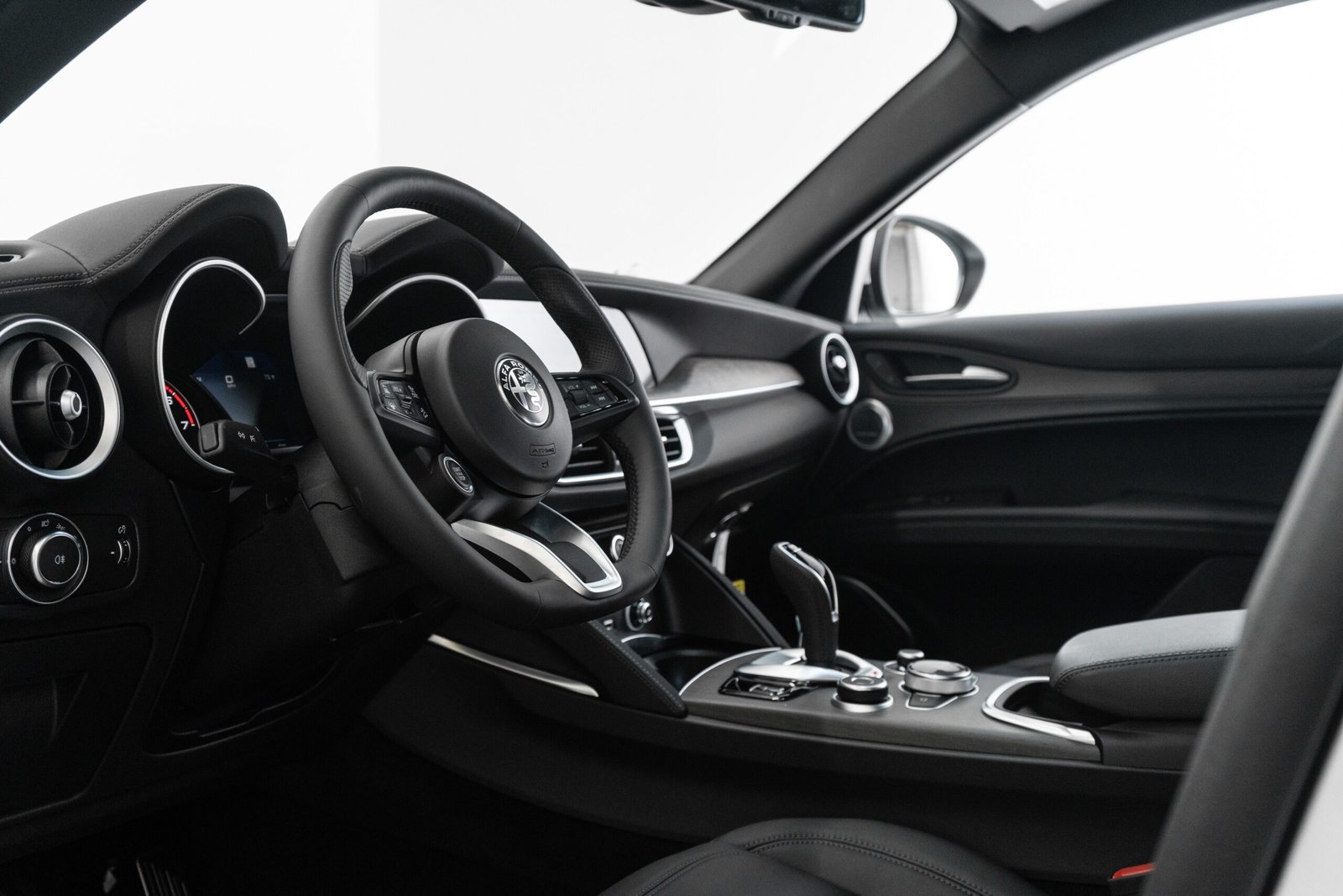 New 2022 Alfa Romeo Stelvio TI AWD Sport Utility (3)