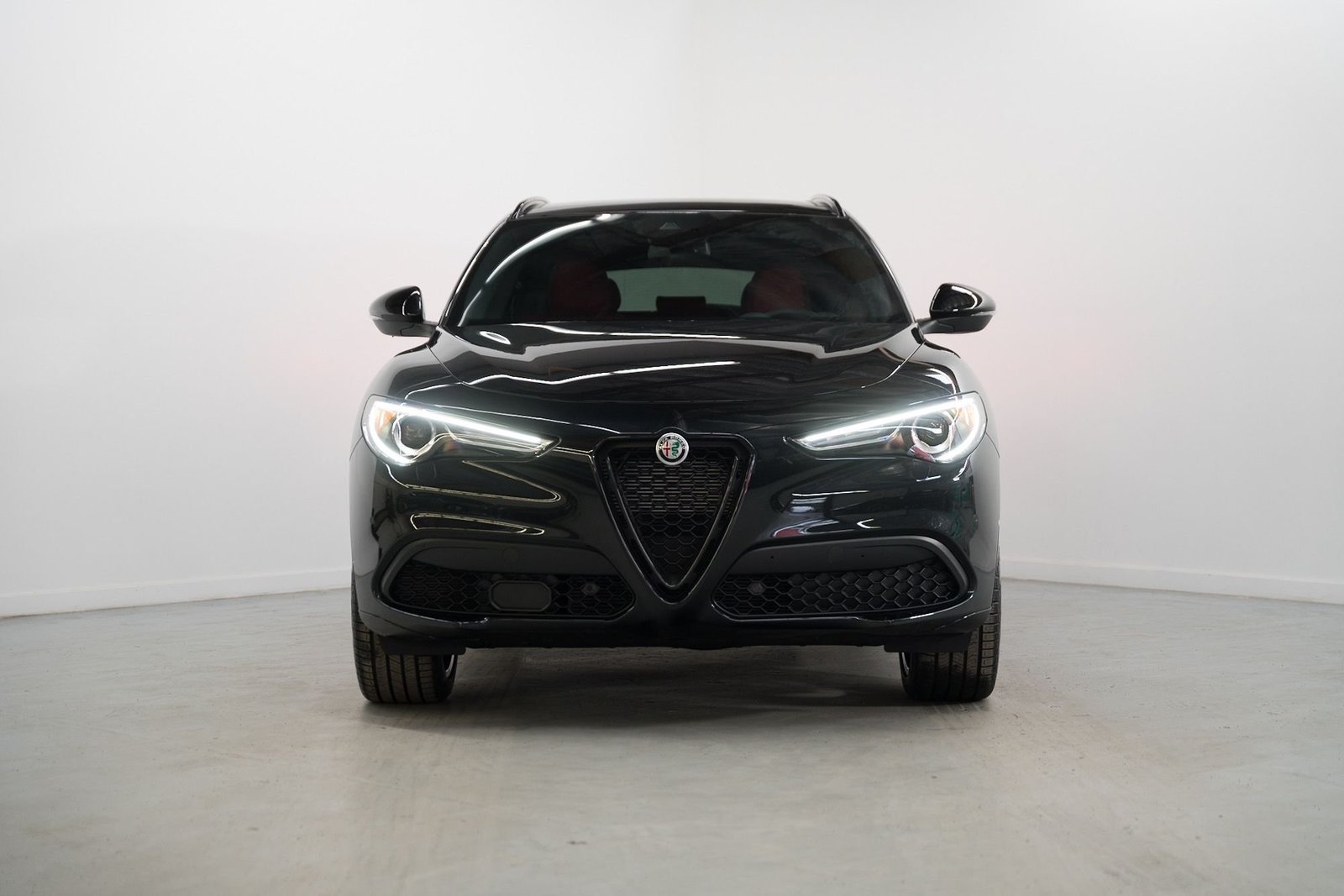New 2023 Alfa Romeo Stelvio Veloce suv