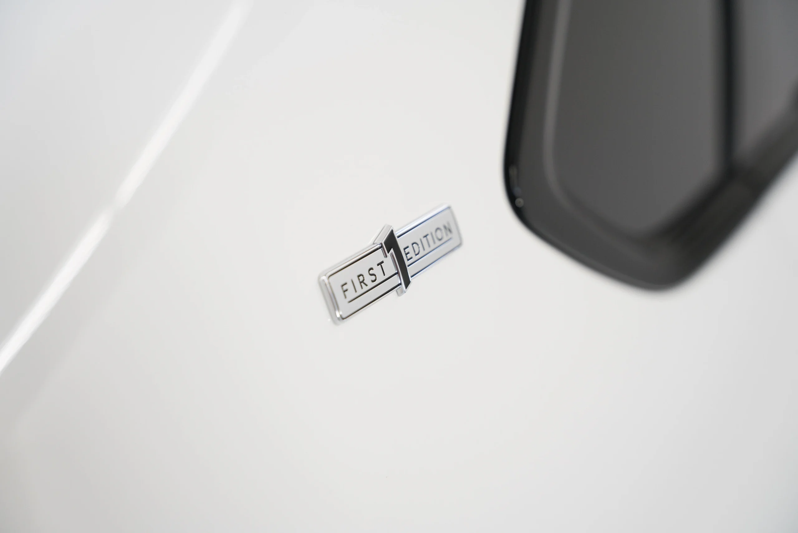 New 2023 Bentley Bentayga EWB Azure suv (10)