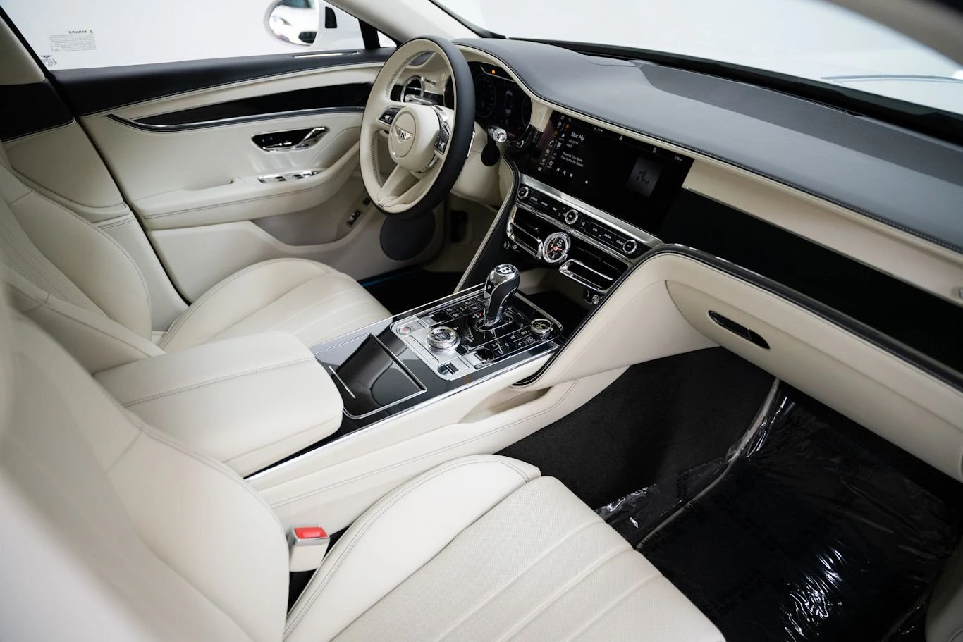 New 2023 Bentley Continental Flying Spur sedan (16)