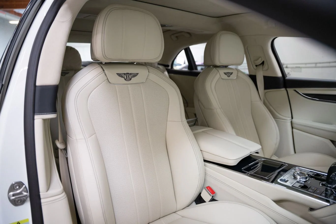 New 2023 Bentley Continental Flying Spur sedan (8)