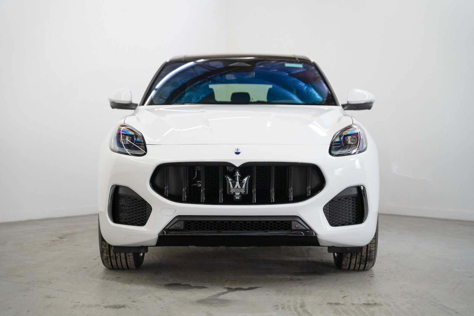 New 2023 Maserati Grecale suv