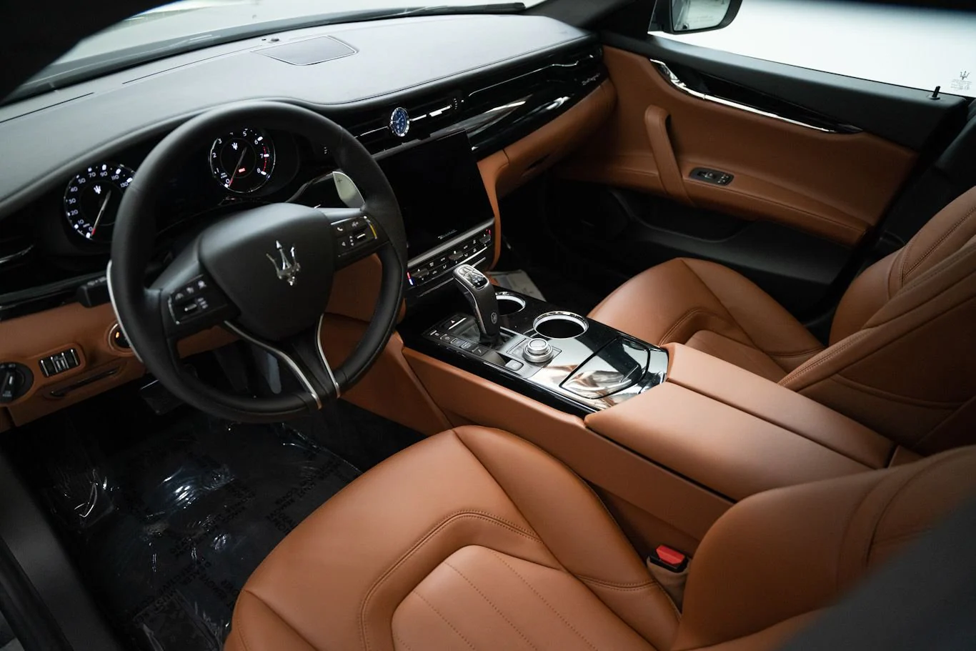 New 2023 Maserati Quattroporte Modena sedan (15)