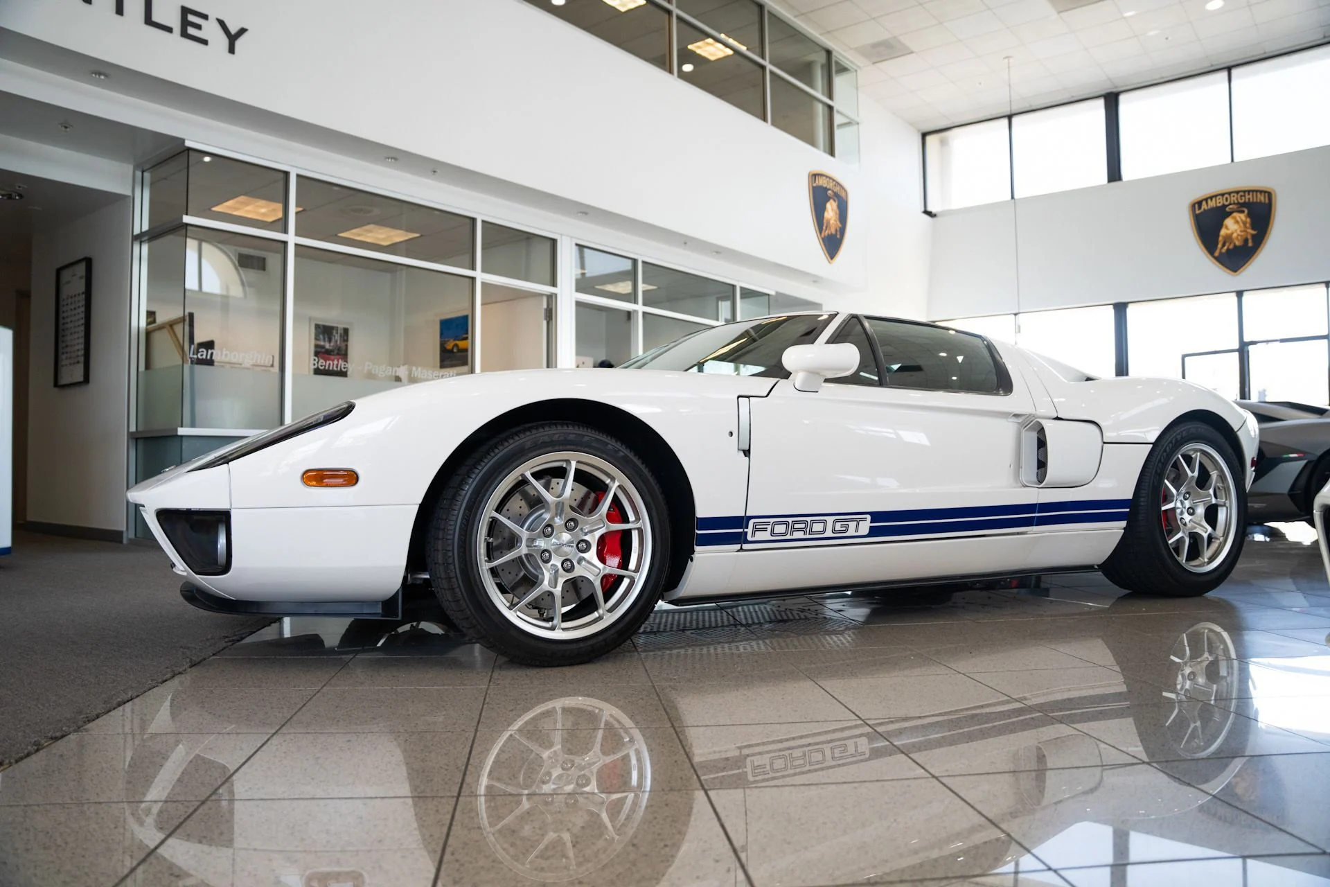 Used 2006 Ford GT coupe (56)