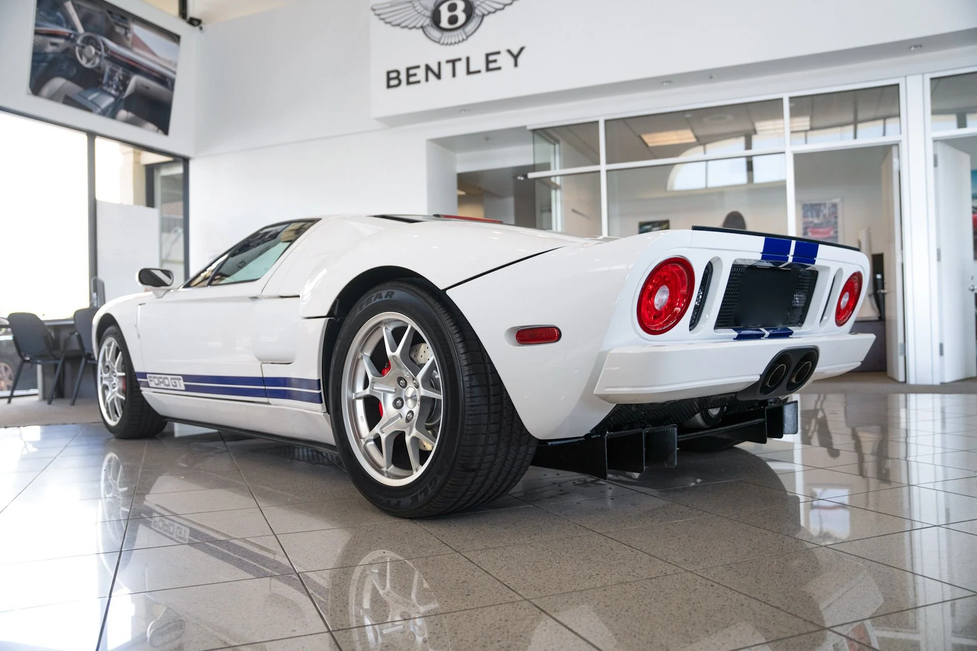 Used 2006 Ford GT coupe (62)
