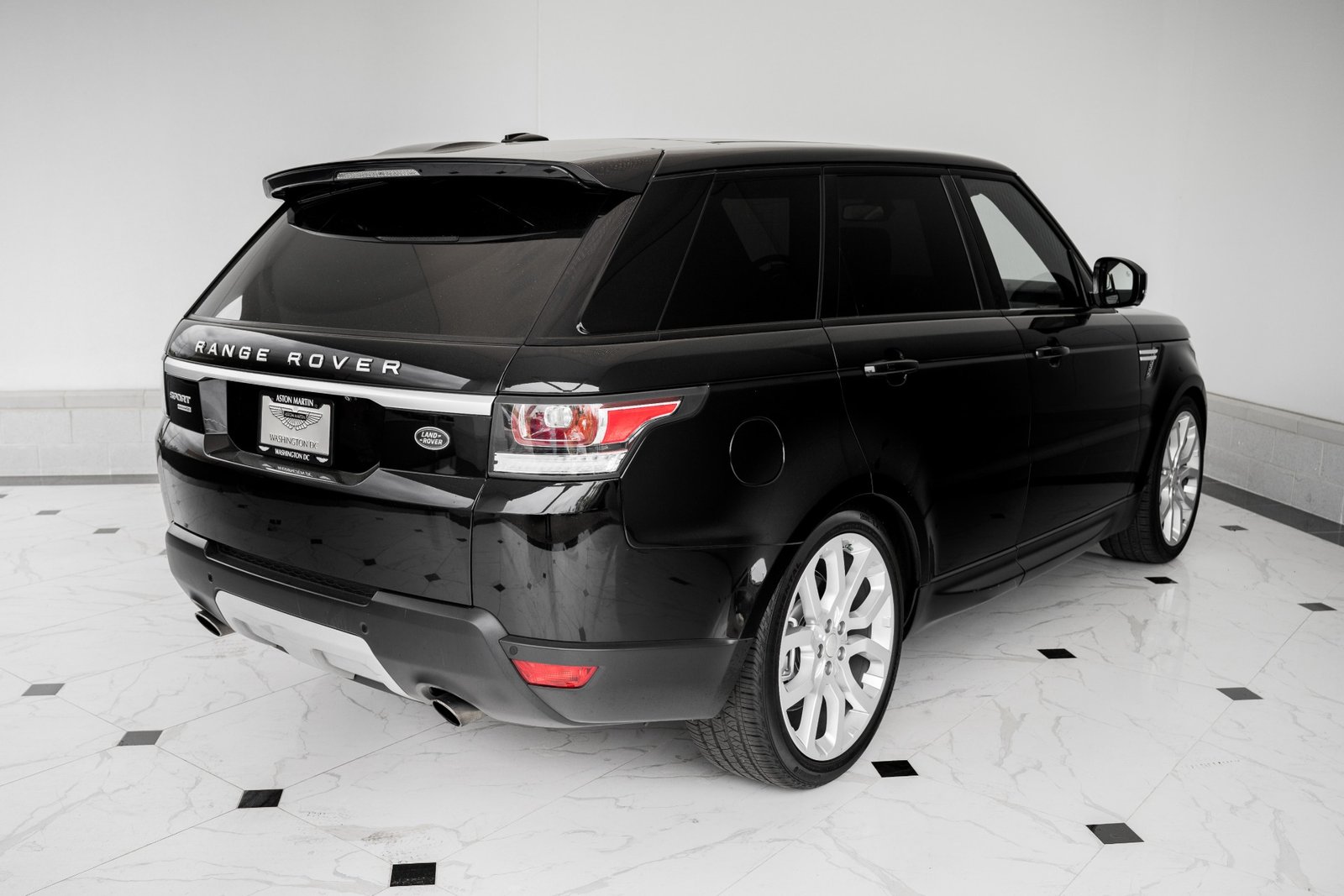 Used 2014 Land Rover Range Rover Sport 30L V6 Supercharged HSE (4)