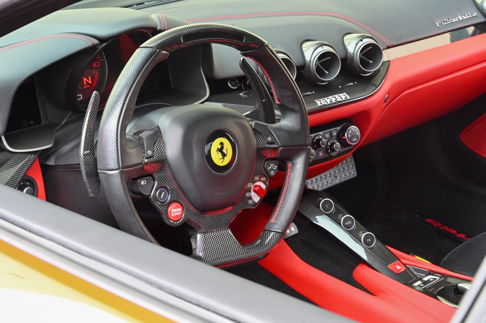 Used 2017 Ferrari F12berlinetta (15)