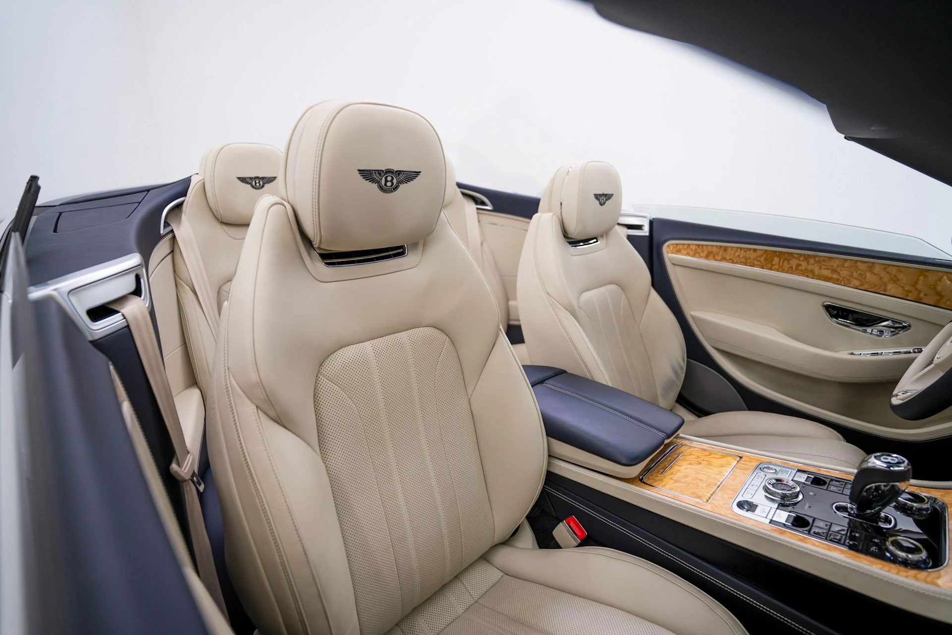 Used 2020 Bentley Continental GTC convertible (9)