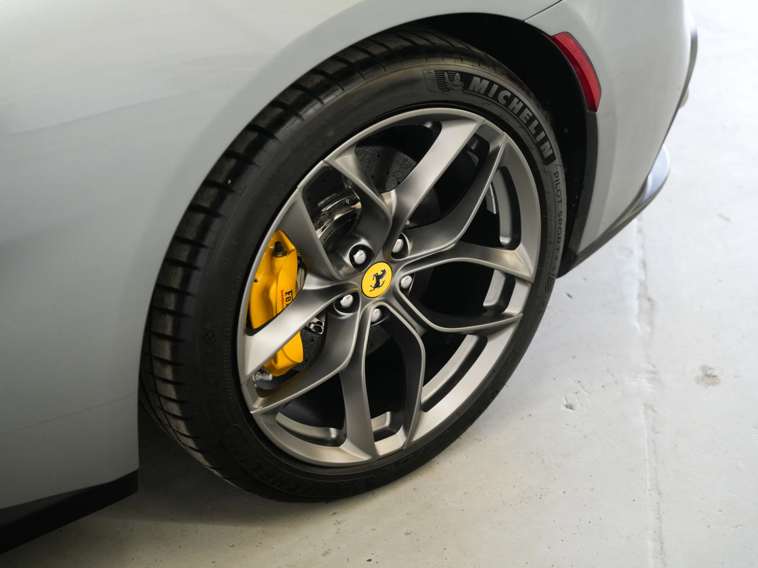 Used 2020 Ferrari GTC4 Lusso coupe (3)