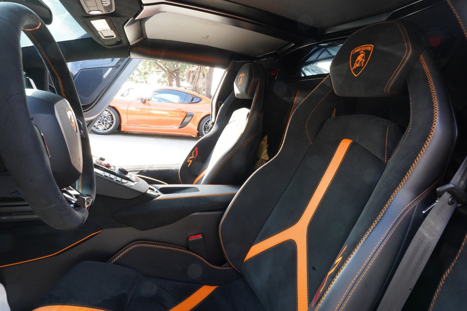 Used 2020 Lamborghini Aventador SVJ (29)