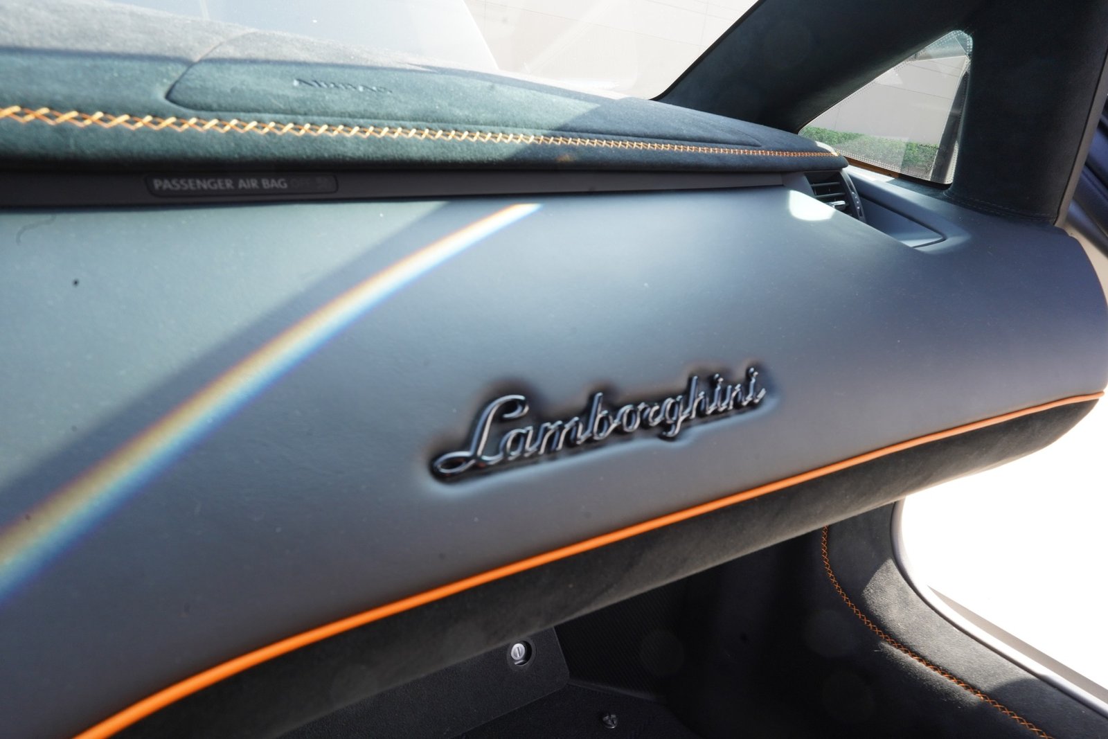 Used 2020 Lamborghini Aventador SVJ (35)
