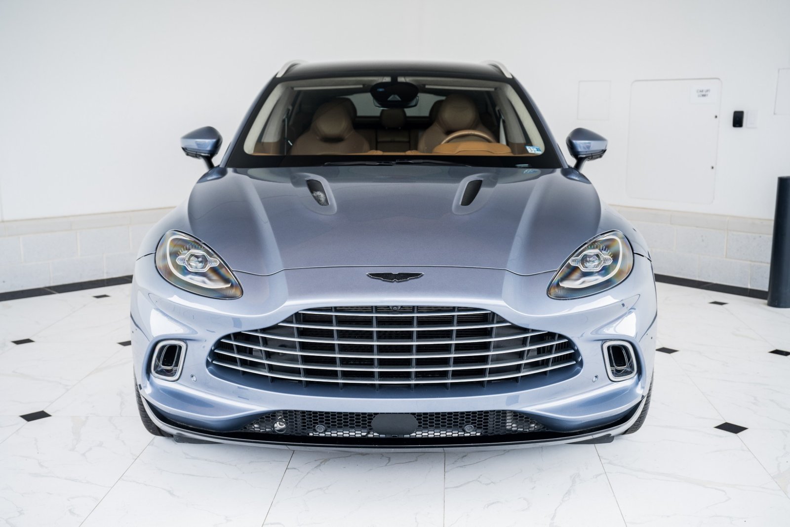 Used 2021 ASTON MARTIN DBX 550 For Sale (6)