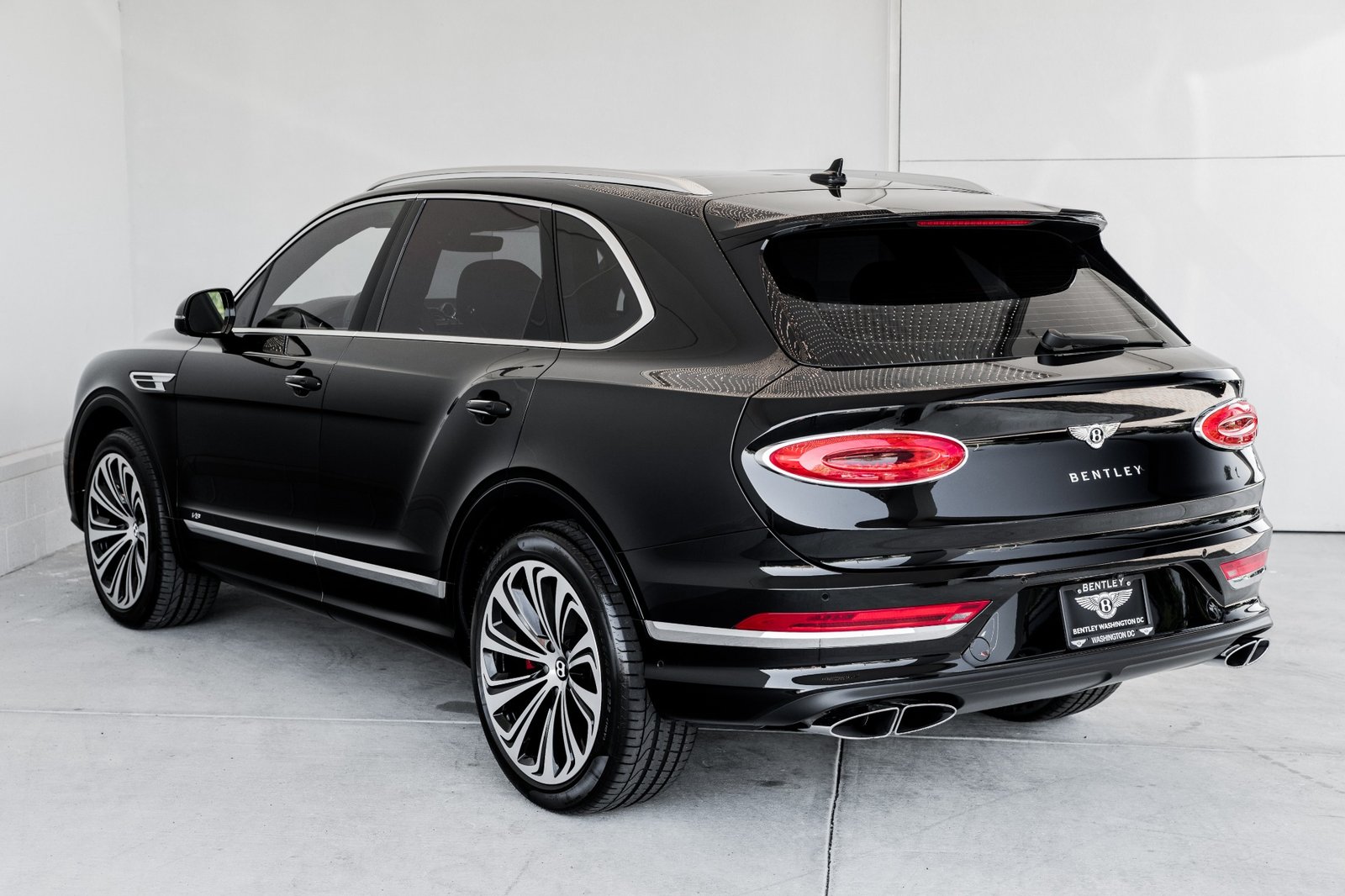 Used 2022 BENTLEY BENTAYGA V8 (2)