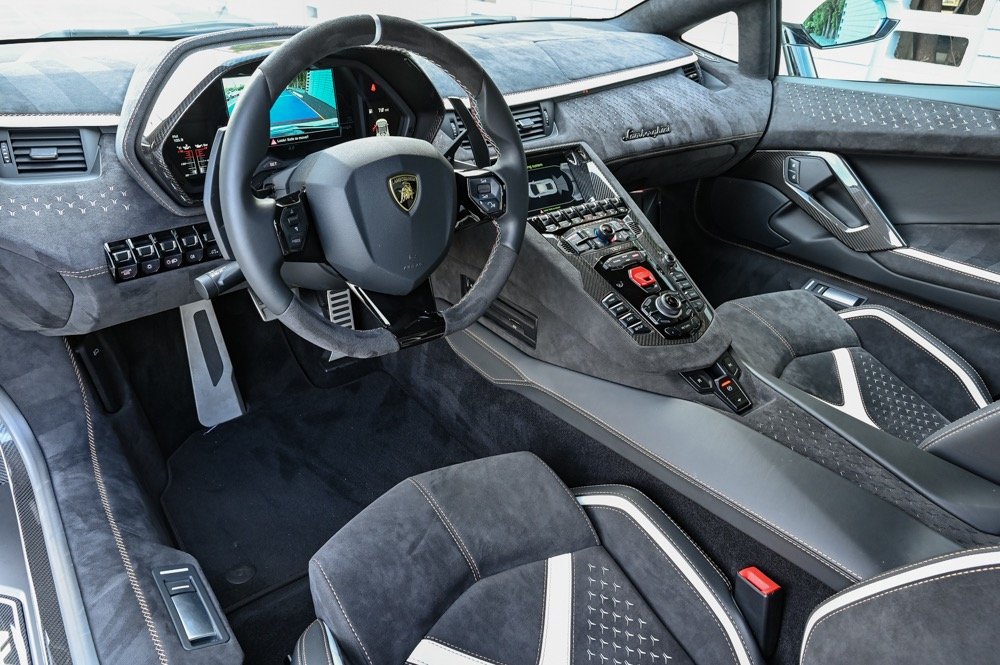Used 2022 Lamborghini Aventador Ultimae (3)