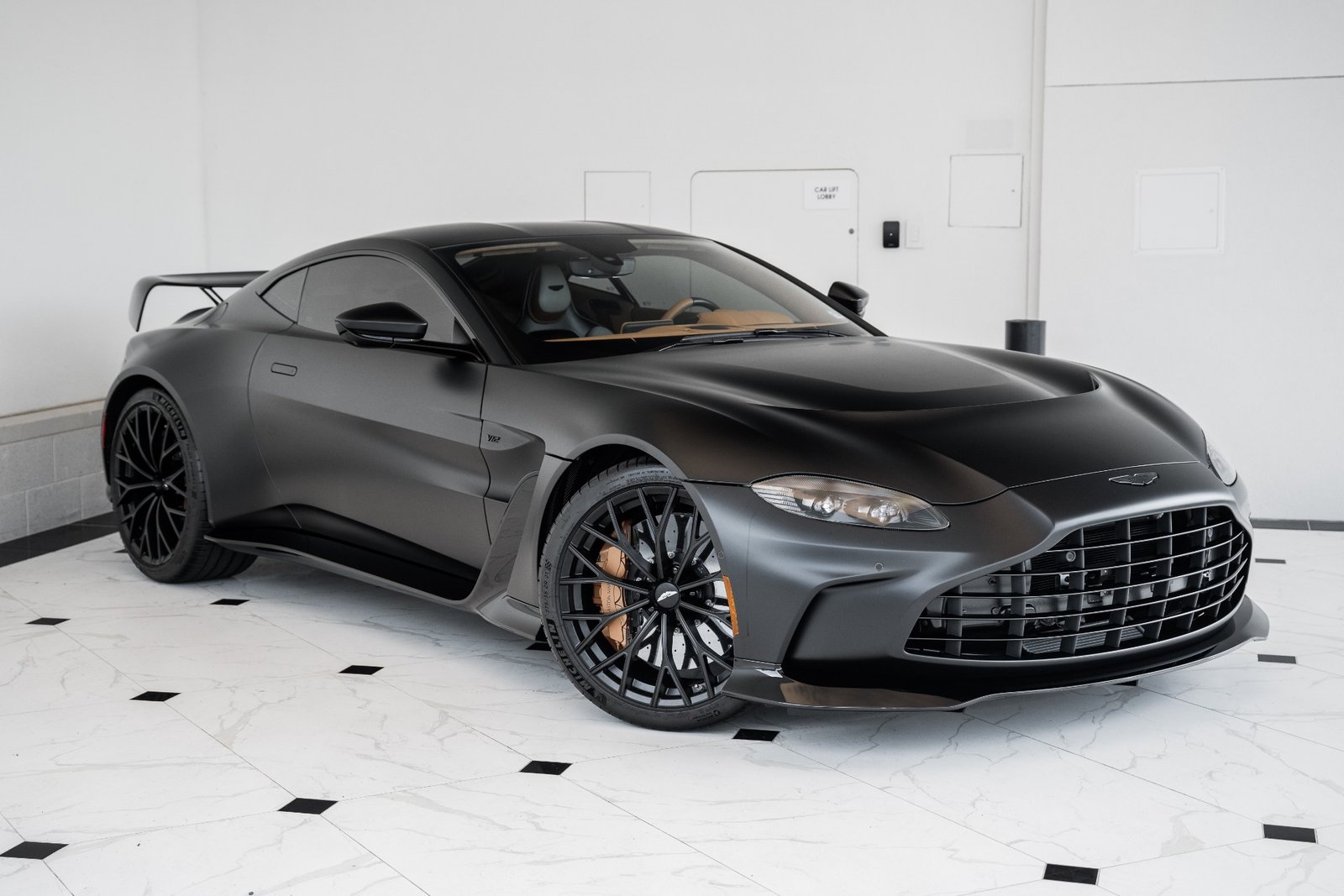 Used 2023 ASTON MARTIN VANTAGE V12 COUPE (1)