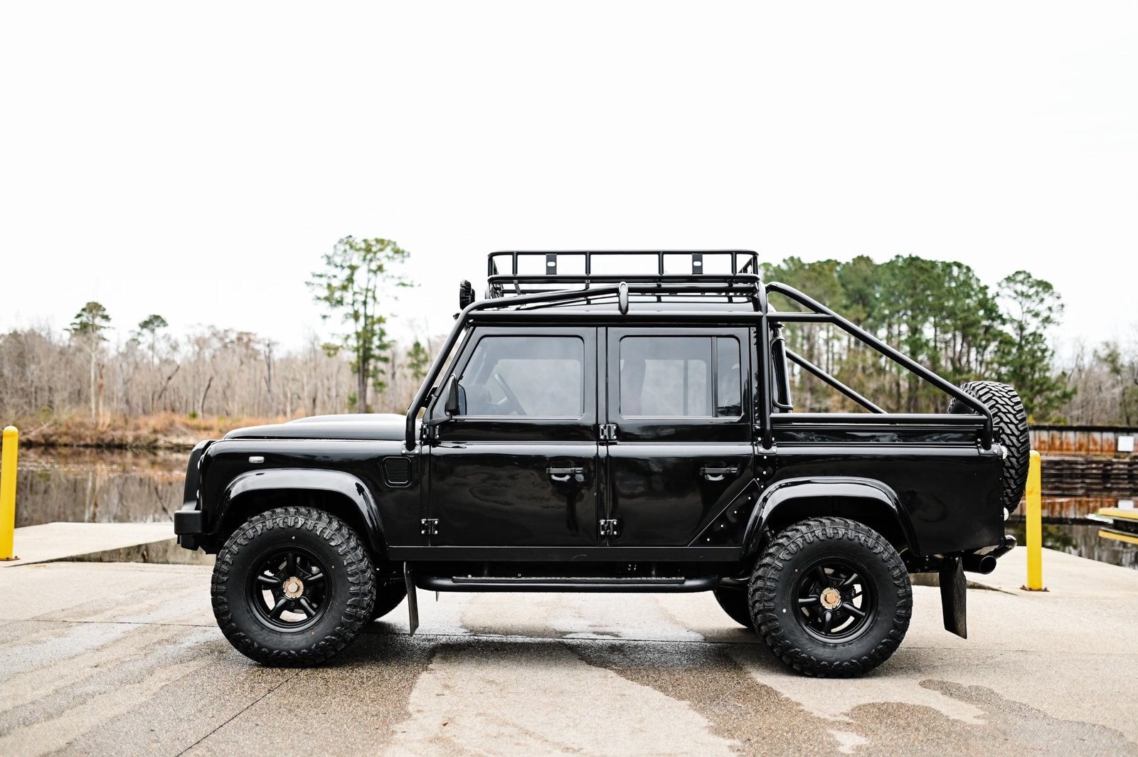 Land rover Defender (2)