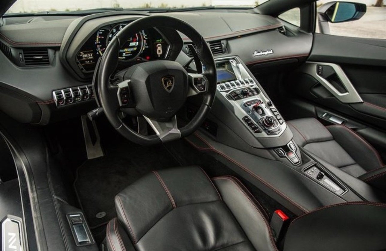 Used 2015 Lamborghini Aventador LP700-4 For Sale (3)