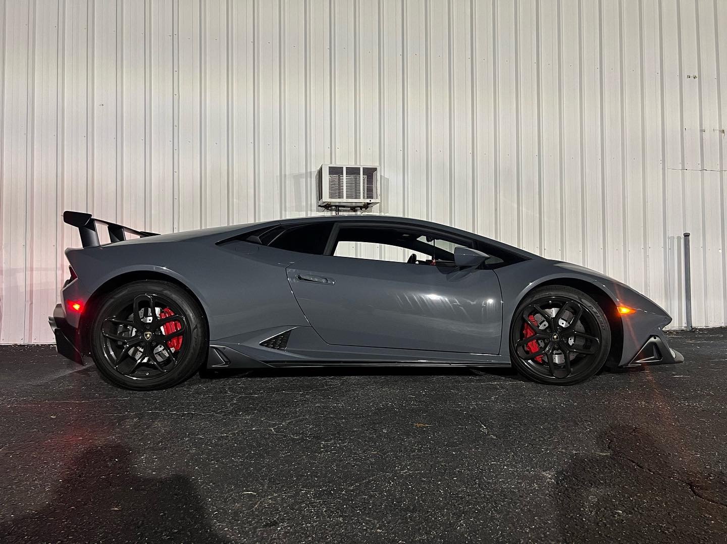 Used-2018-Lamborghini-Huracan-LP-580-2-1691082670 (1)
