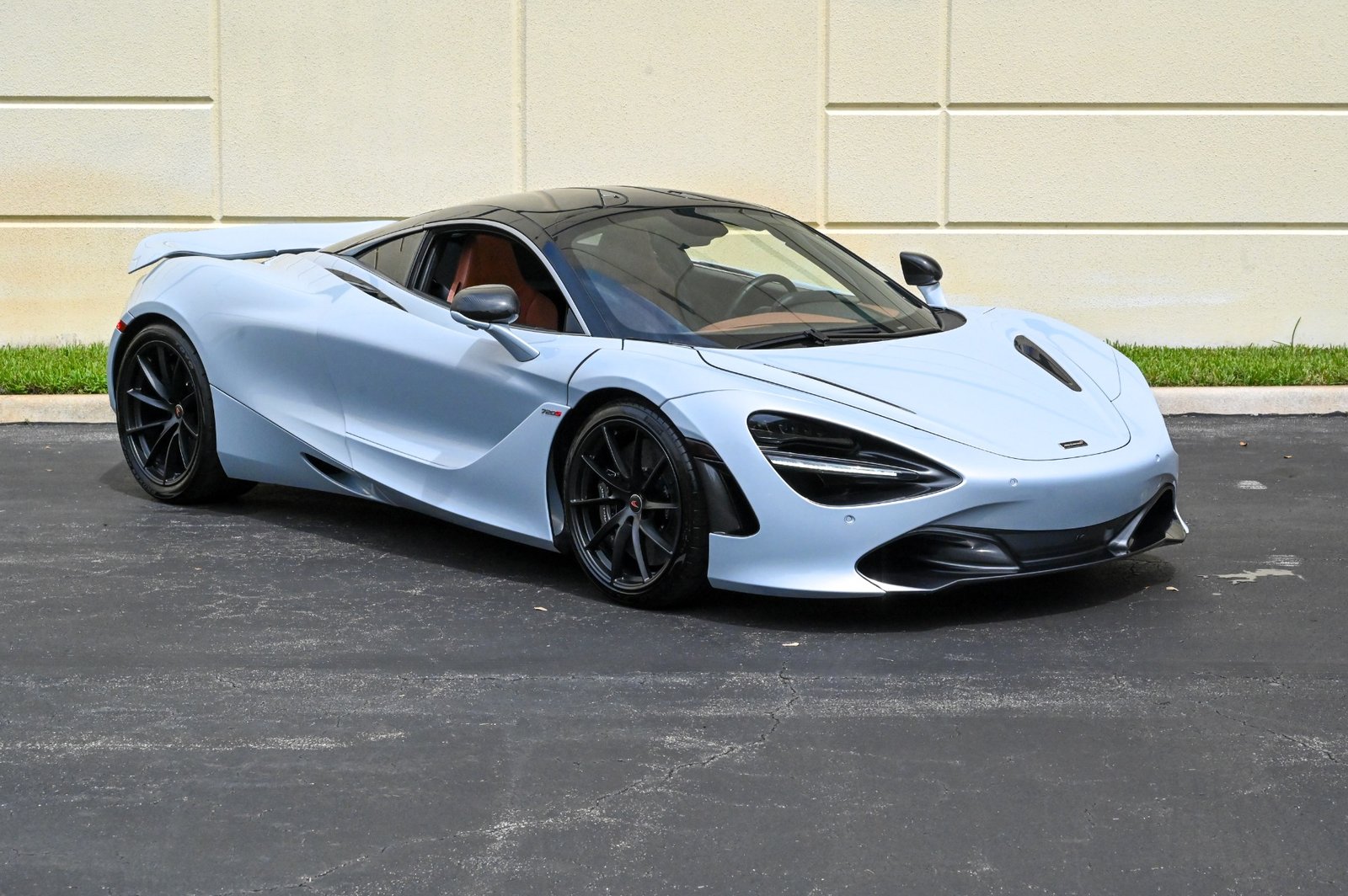 Used-2018-McLaren-720S-Launch-Edition-1690403905