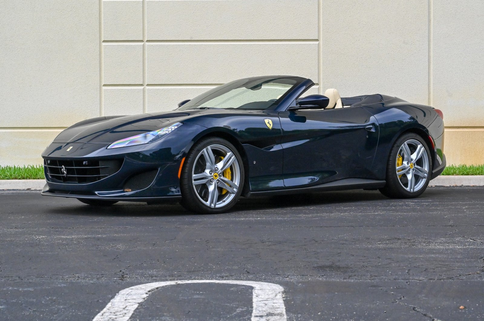 Used-2019-Ferrari-Portofino-1690924195