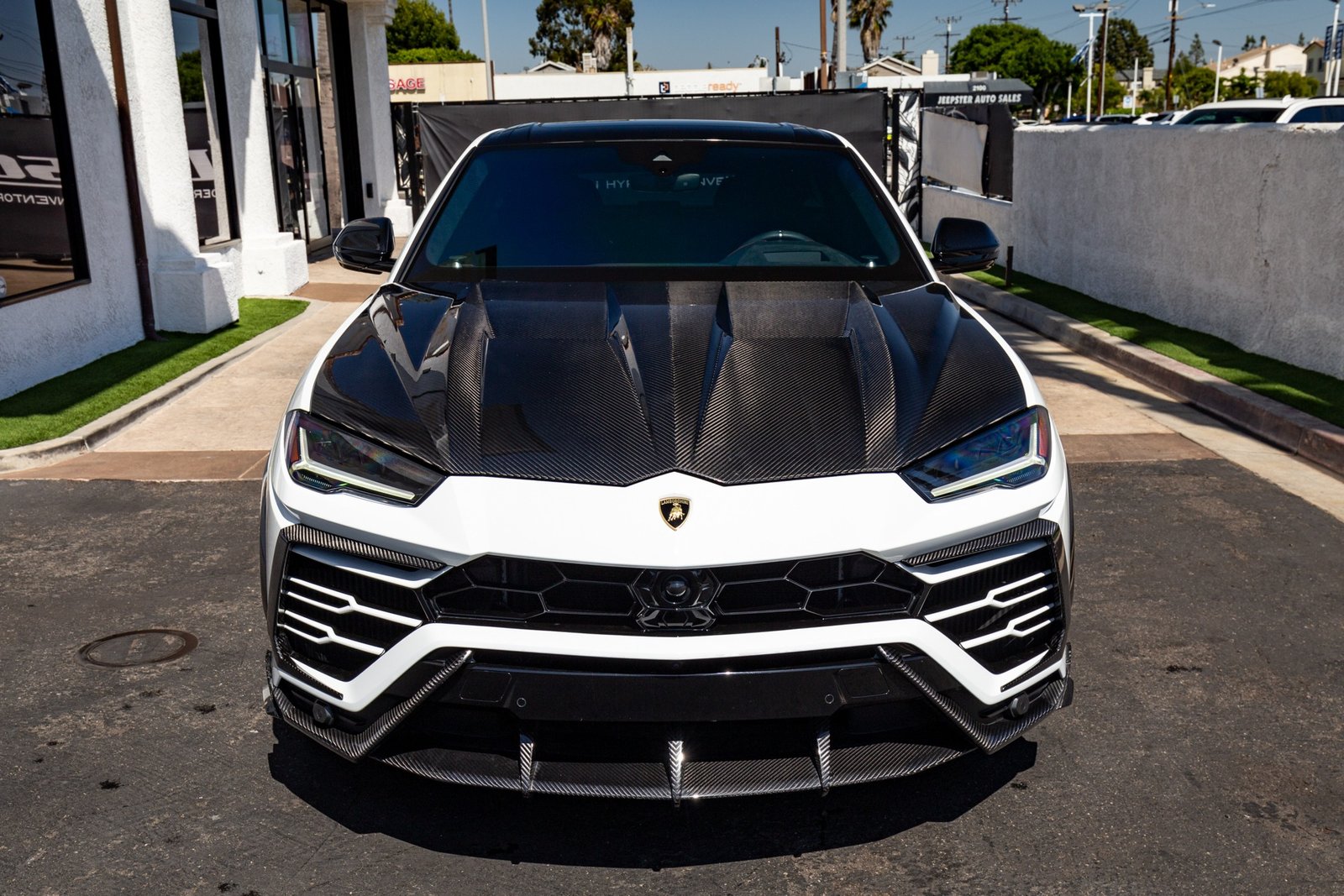 Used-2019-Lamborghini-Urus-1652671614 (2)