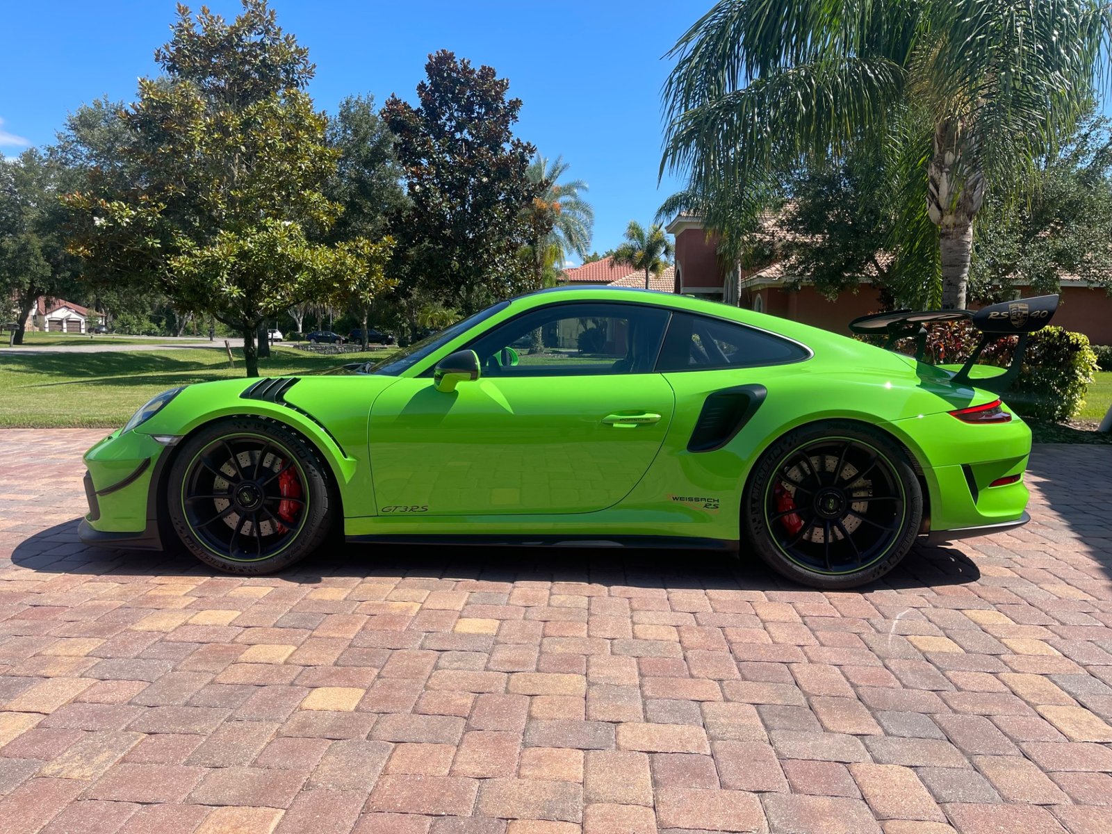 Used-2019-Porsche-911-GT3-RS-1691086577