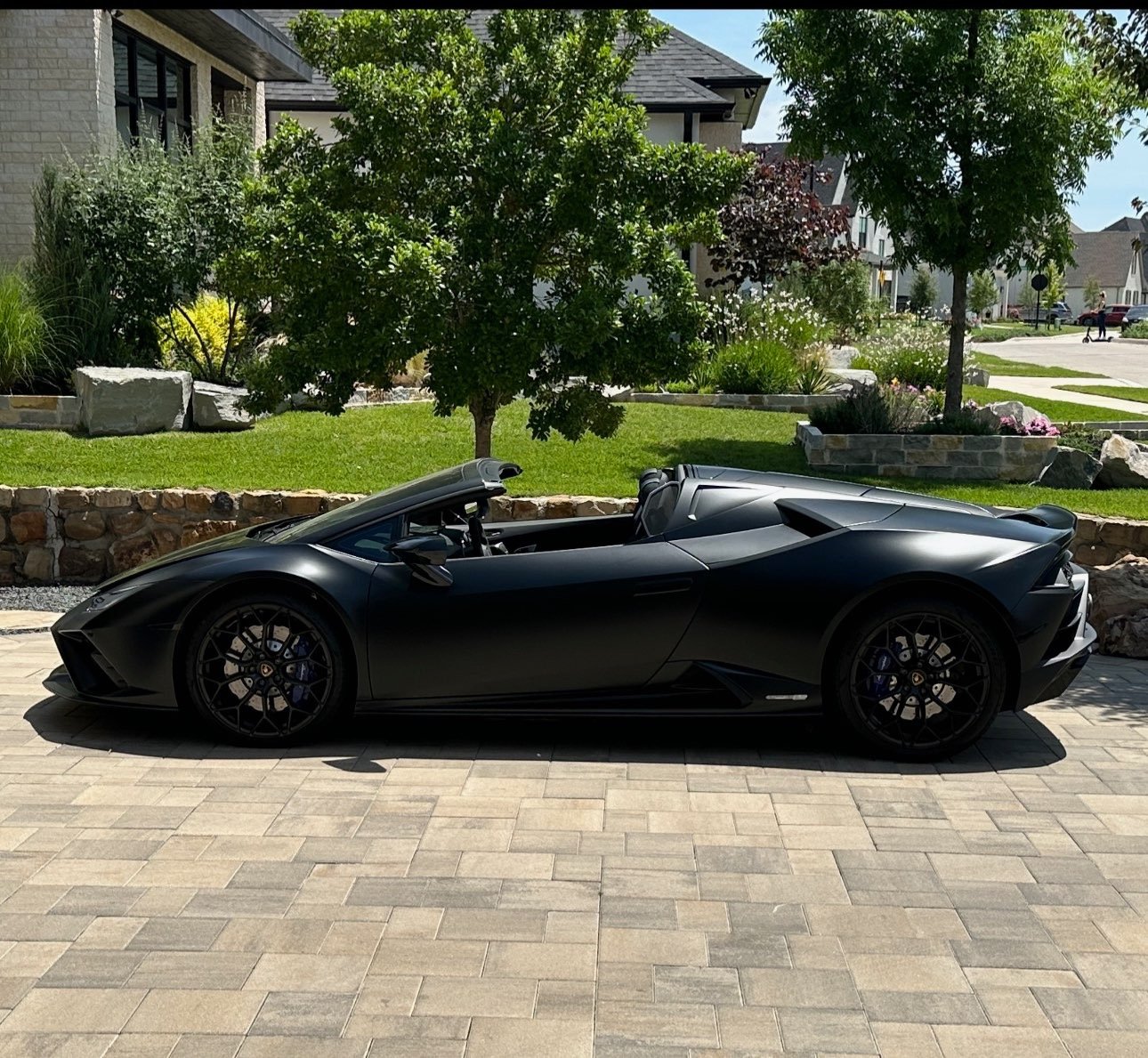 Used 2021 Lamborghini Huracan EVO Spyder For Sale (12)