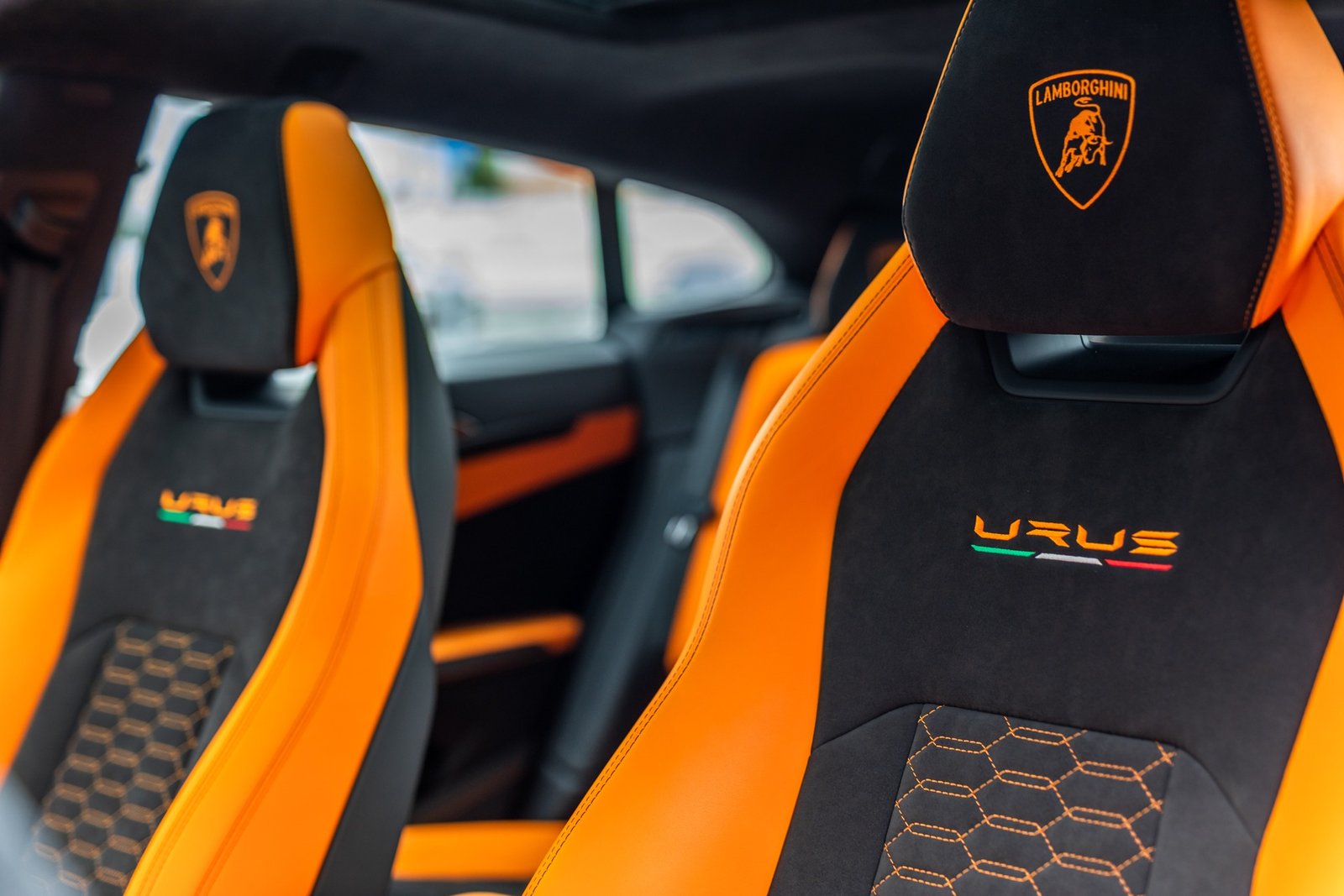Used 2022 Lamborghini Urus For Sale (40)