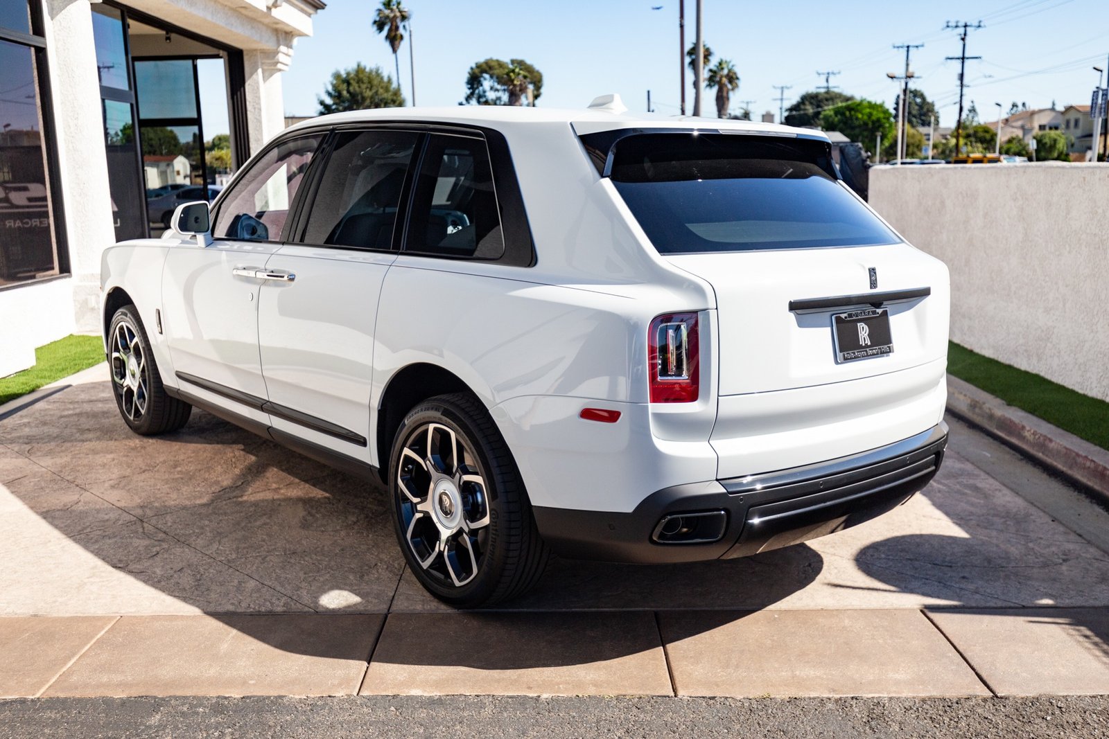 Used 2022 Rolls Royce Cullinan Black Badge (16)