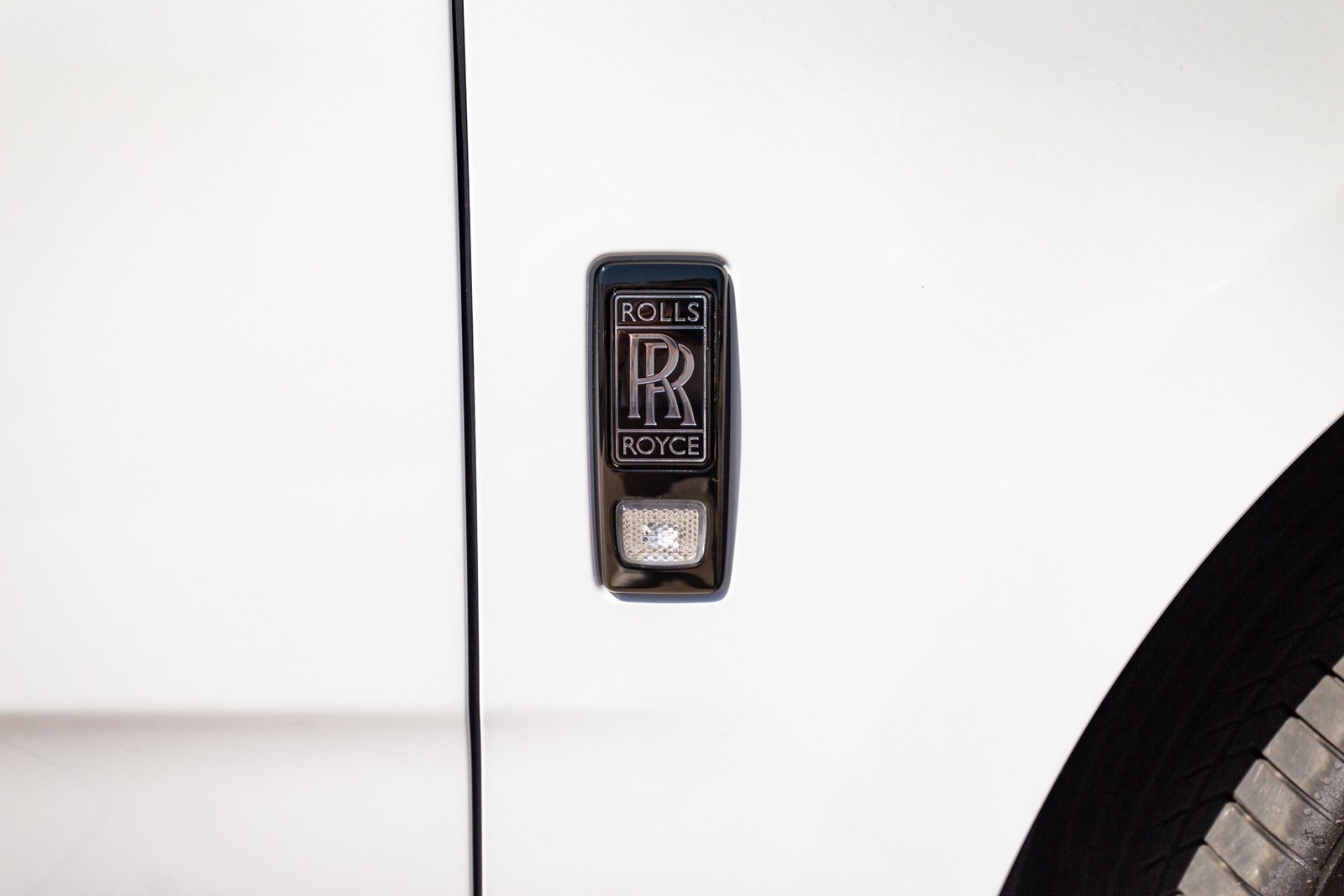 Used 2022 Rolls Royce Cullinan Black Badge (32)