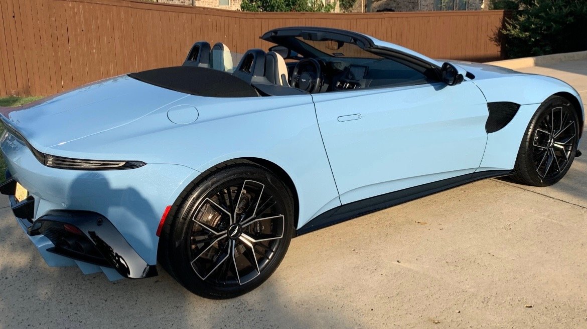 2021 Aston Martin Vantage (3)