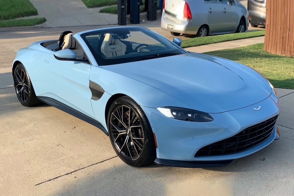 2021 Aston Martin Vantage (8)